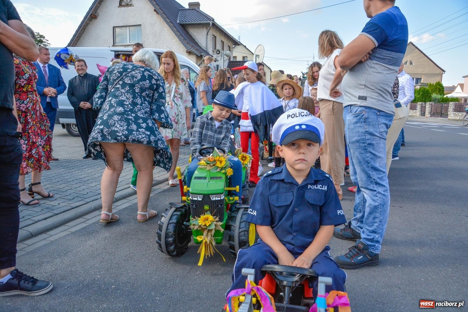 Zdjęcie w galerii na portalu naszraciborz.pl: Jedna parafia, dwa sołectwa. Dożynki w Owsiszczach [FOTO i WIDEO] wiadomości z regionu
