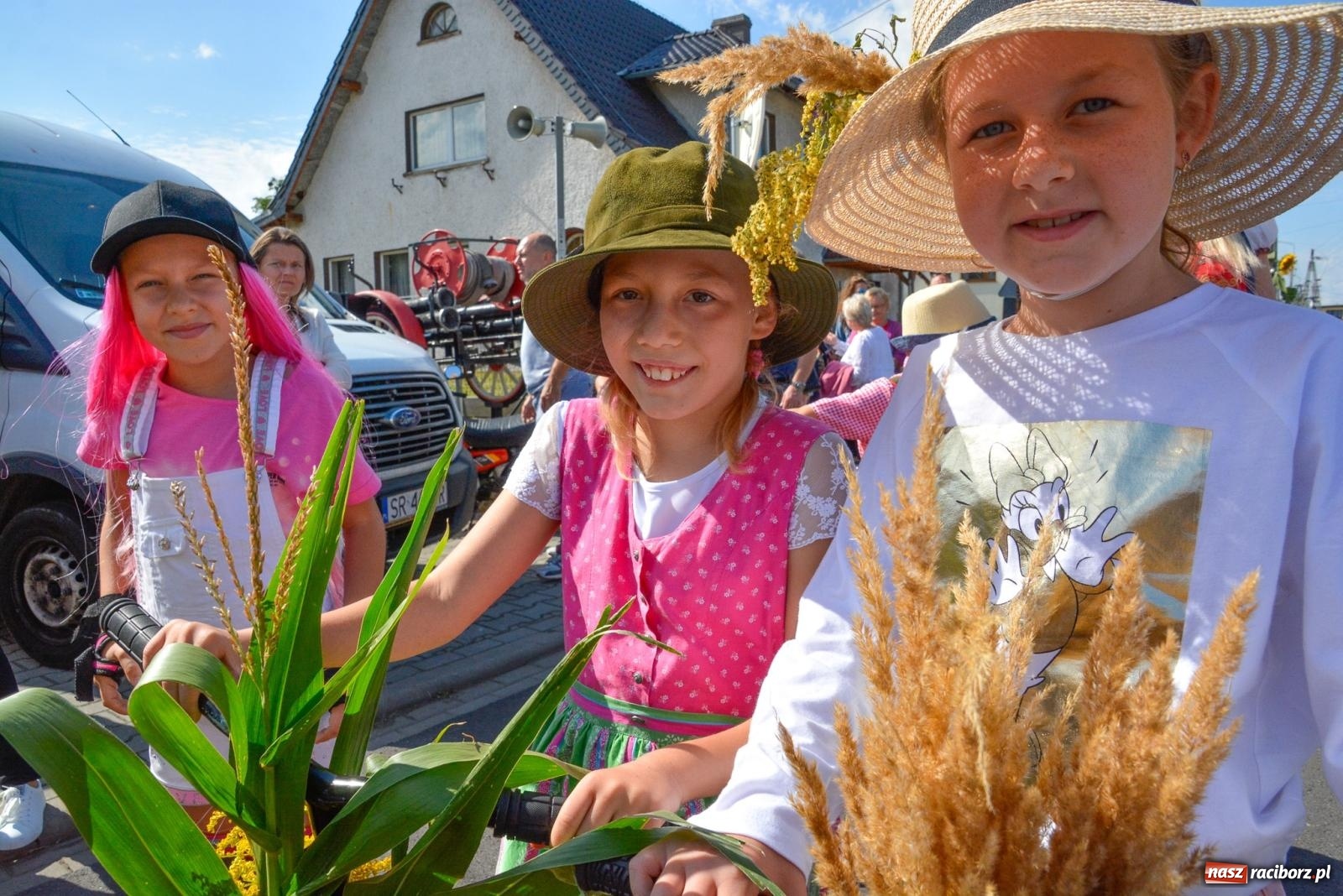 Zdjęcie w galerii na portalu naszraciborz.pl: Jedna parafia, dwa sołectwa. Dożynki w Owsiszczach [FOTO i WIDEO] wiadomości z regionu