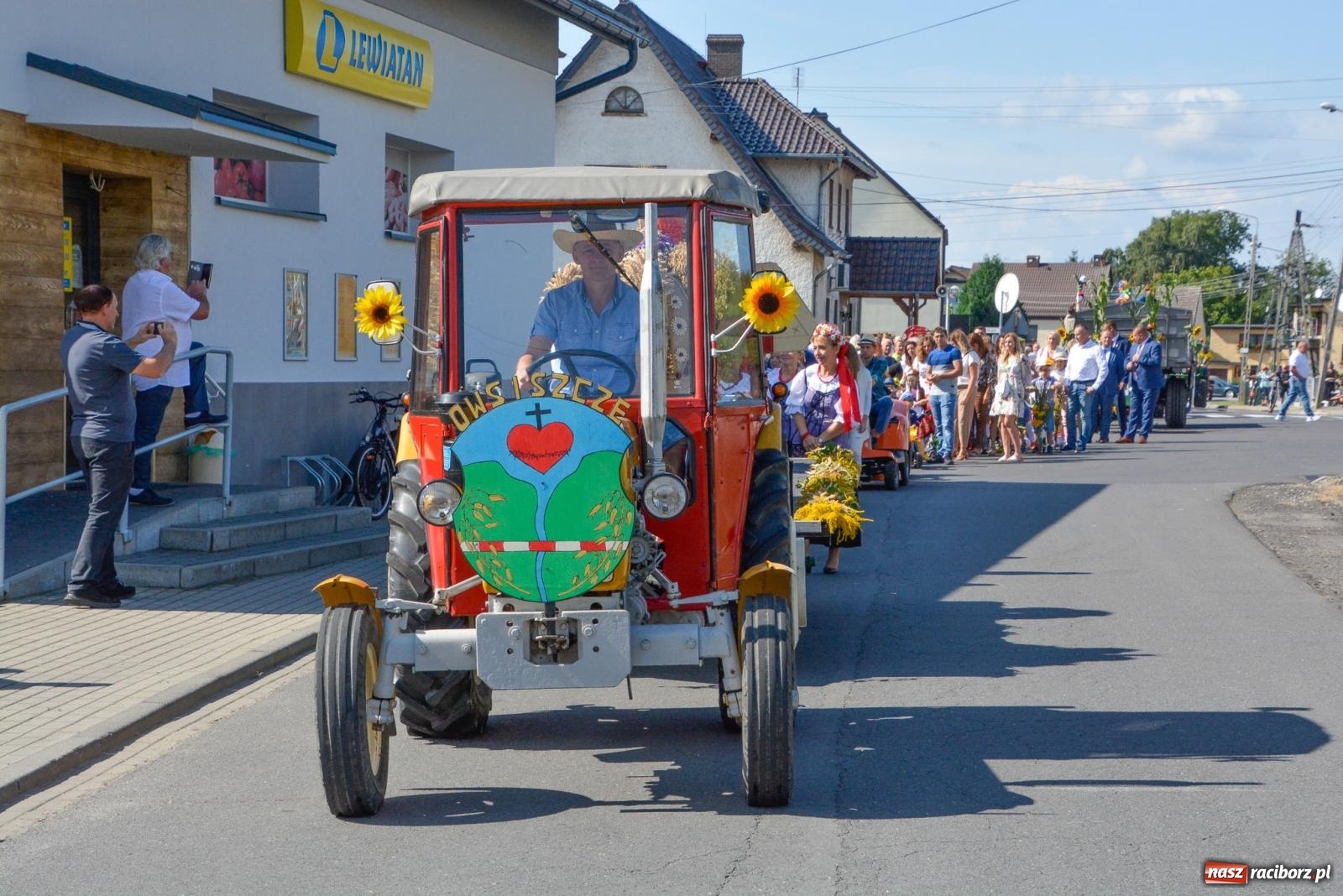 Zdjęcie w galerii na portalu naszraciborz.pl: Jedna parafia, dwa sołectwa. Dożynki w Owsiszczach [FOTO i WIDEO] wiadomości z regionu
