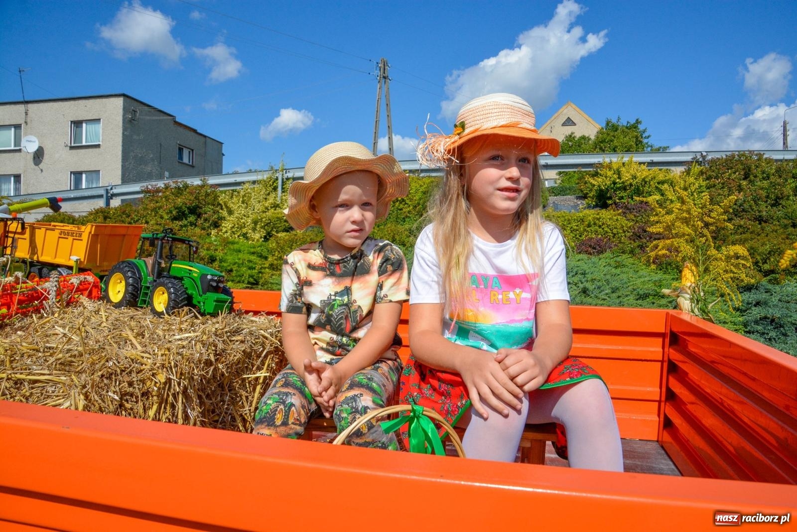 Zdjęcie w galerii na portalu naszraciborz.pl: Jedna parafia, dwa sołectwa. Dożynki w Owsiszczach [FOTO i WIDEO] wiadomości z regionu