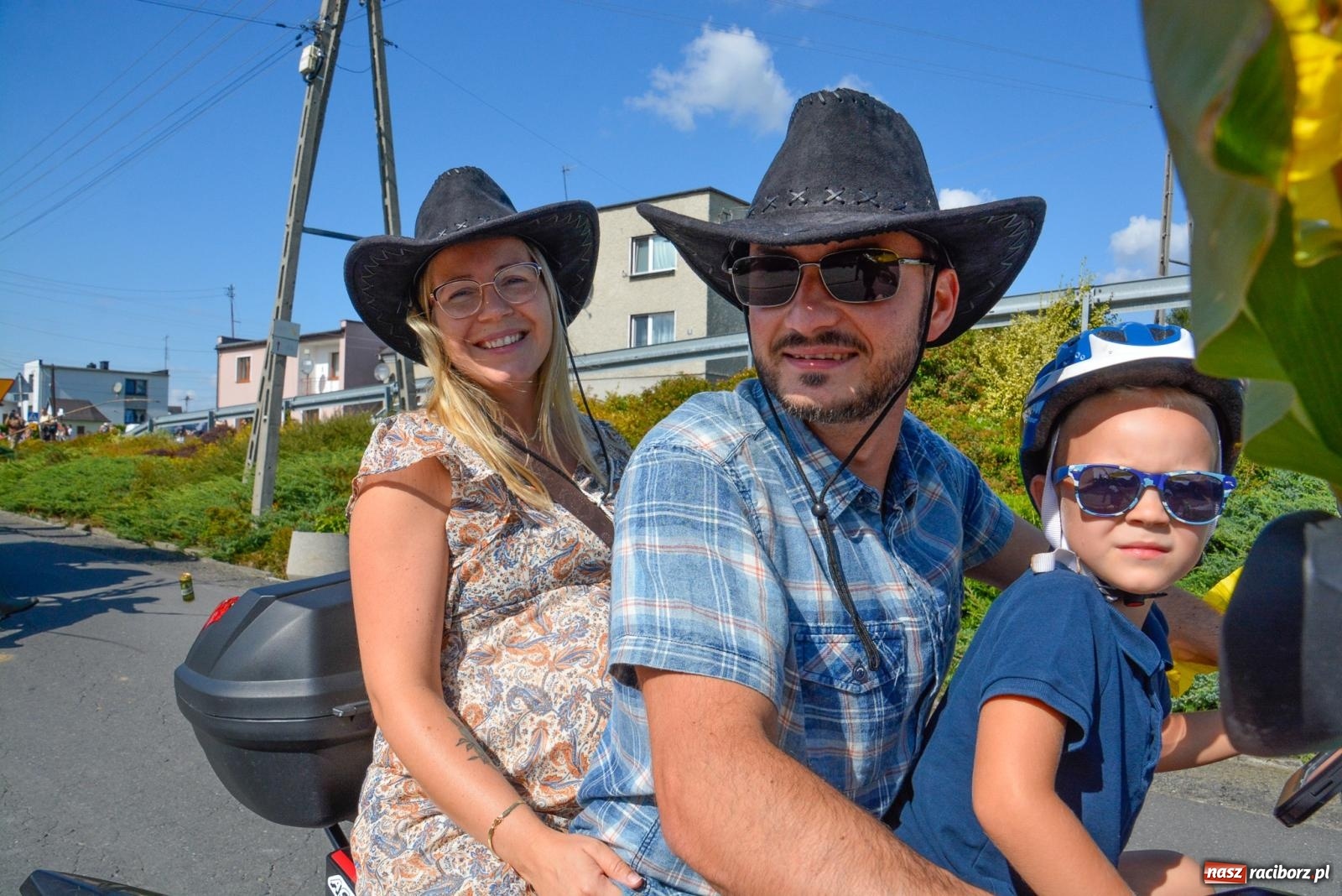 Zdjęcie w galerii na portalu naszraciborz.pl: Jedna parafia, dwa sołectwa. Dożynki w Owsiszczach [FOTO i WIDEO] wiadomości z regionu