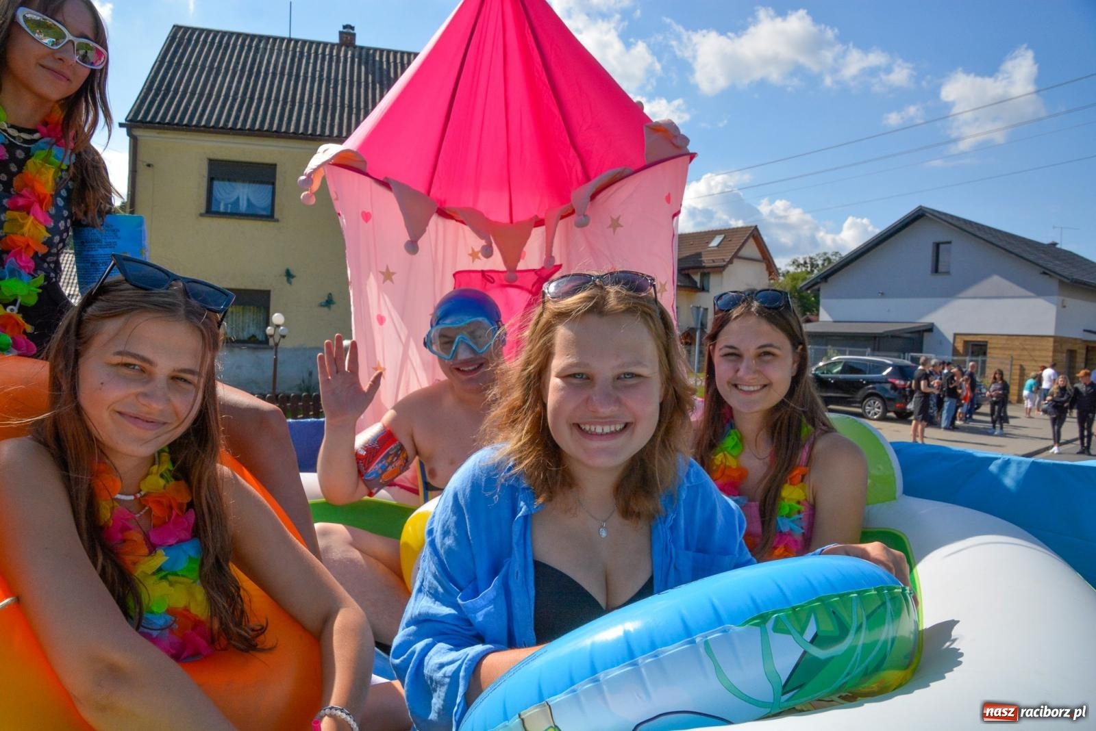 Zdjęcie w galerii na portalu naszraciborz.pl: Jedna parafia, dwa sołectwa. Dożynki w Owsiszczach [FOTO i WIDEO] wiadomości z regionu