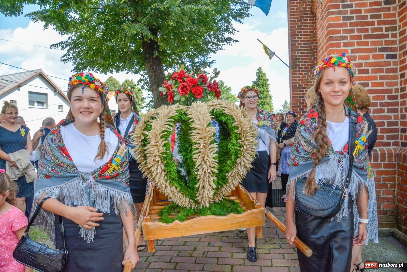 Zdjęcie w galerii na portalu naszraciborz.pl: Z Cyprzanowa do Pietrowic Wielkich. Dożynki gminne 2023 [FOTO i WIDEO] wiadomości z regionu