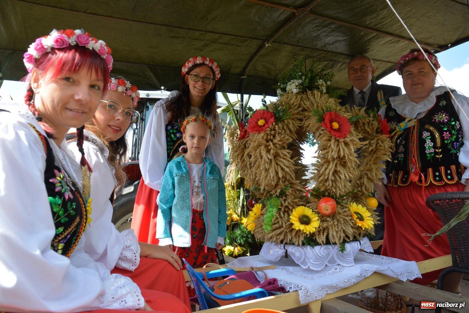 Zdjęcie w galerii na portalu naszraciborz.pl: Z Cyprzanowa do Pietrowic Wielkich. Dożynki gminne 2023 [FOTO i WIDEO] wiadomości z regionu