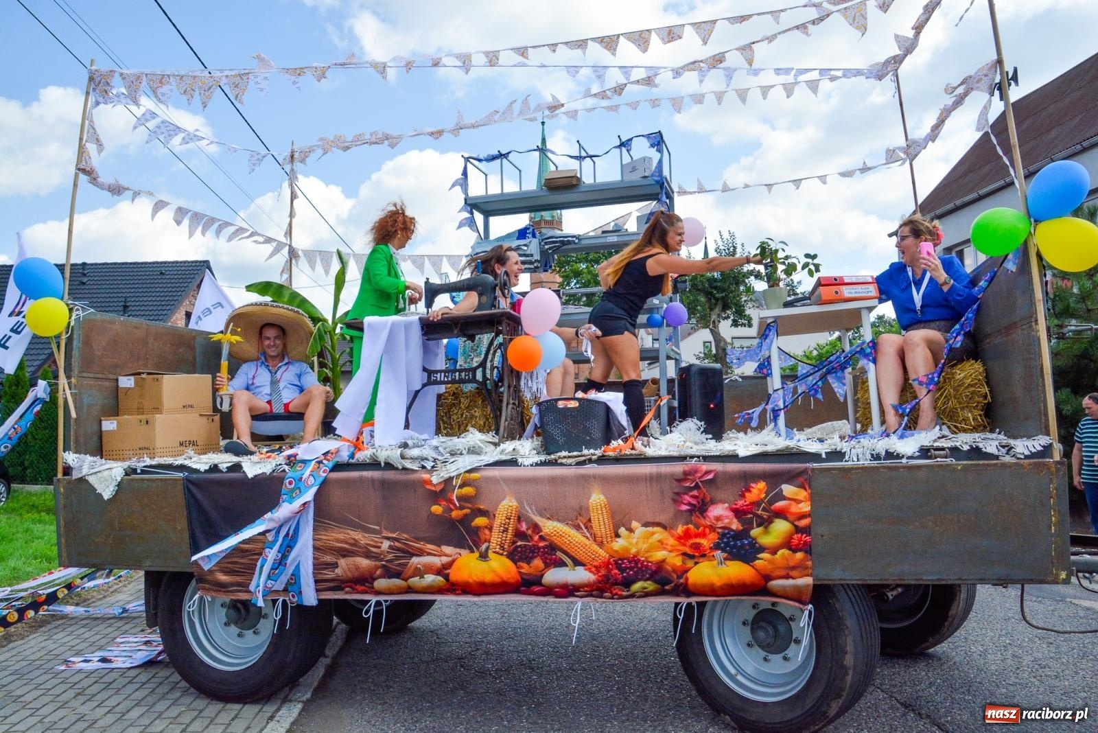Zdjęcie w galerii na portalu naszraciborz.pl: Z Cyprzanowa do Pietrowic Wielkich. Dożynki gminne 2023 [FOTO i WIDEO] wiadomości z regionu
