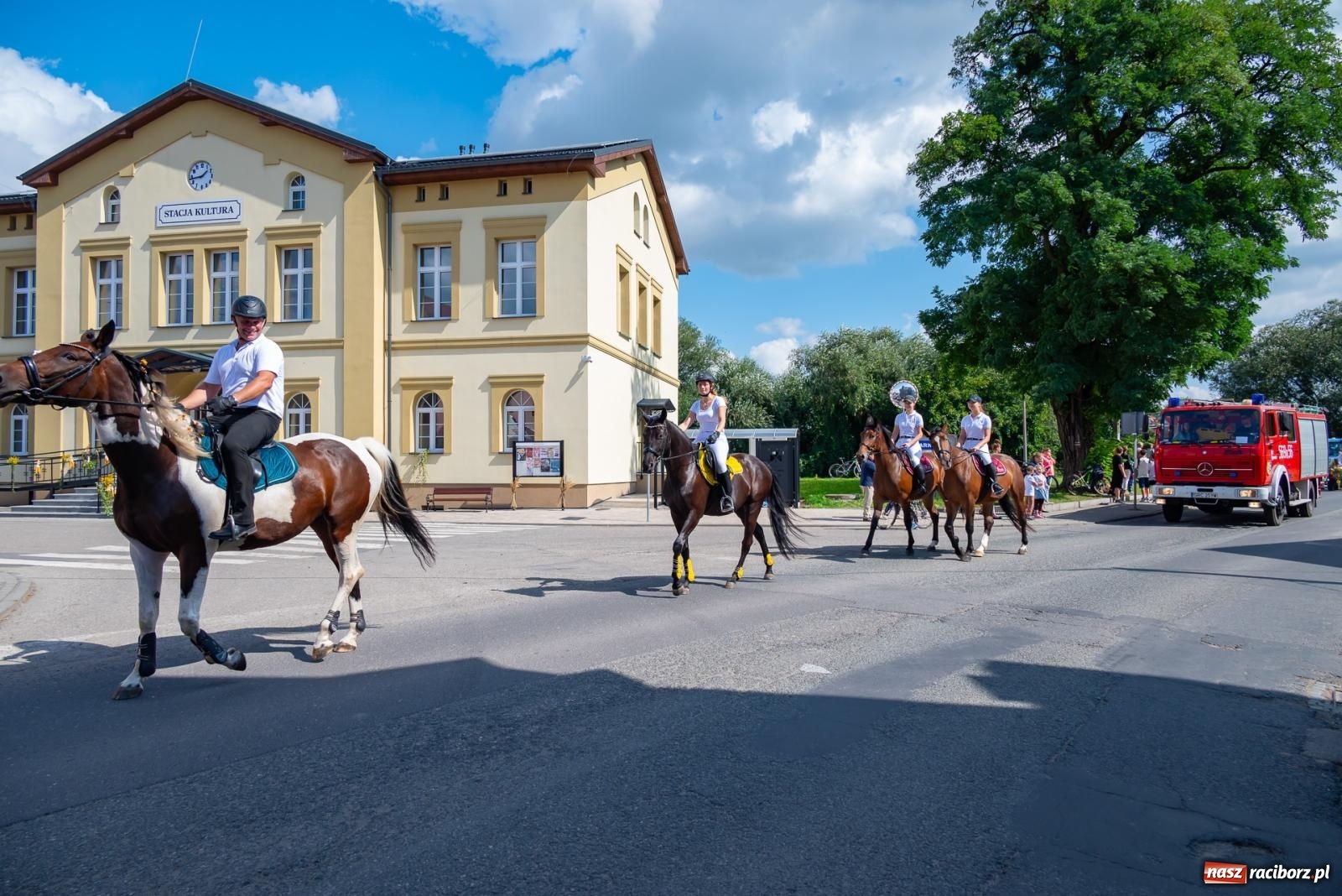 Zdjęcie w galerii na portalu naszraciborz.pl: Z Cyprzanowa do Pietrowic Wielkich. Dożynki gminne 2023 [FOTO i WIDEO] wiadomości z regionu