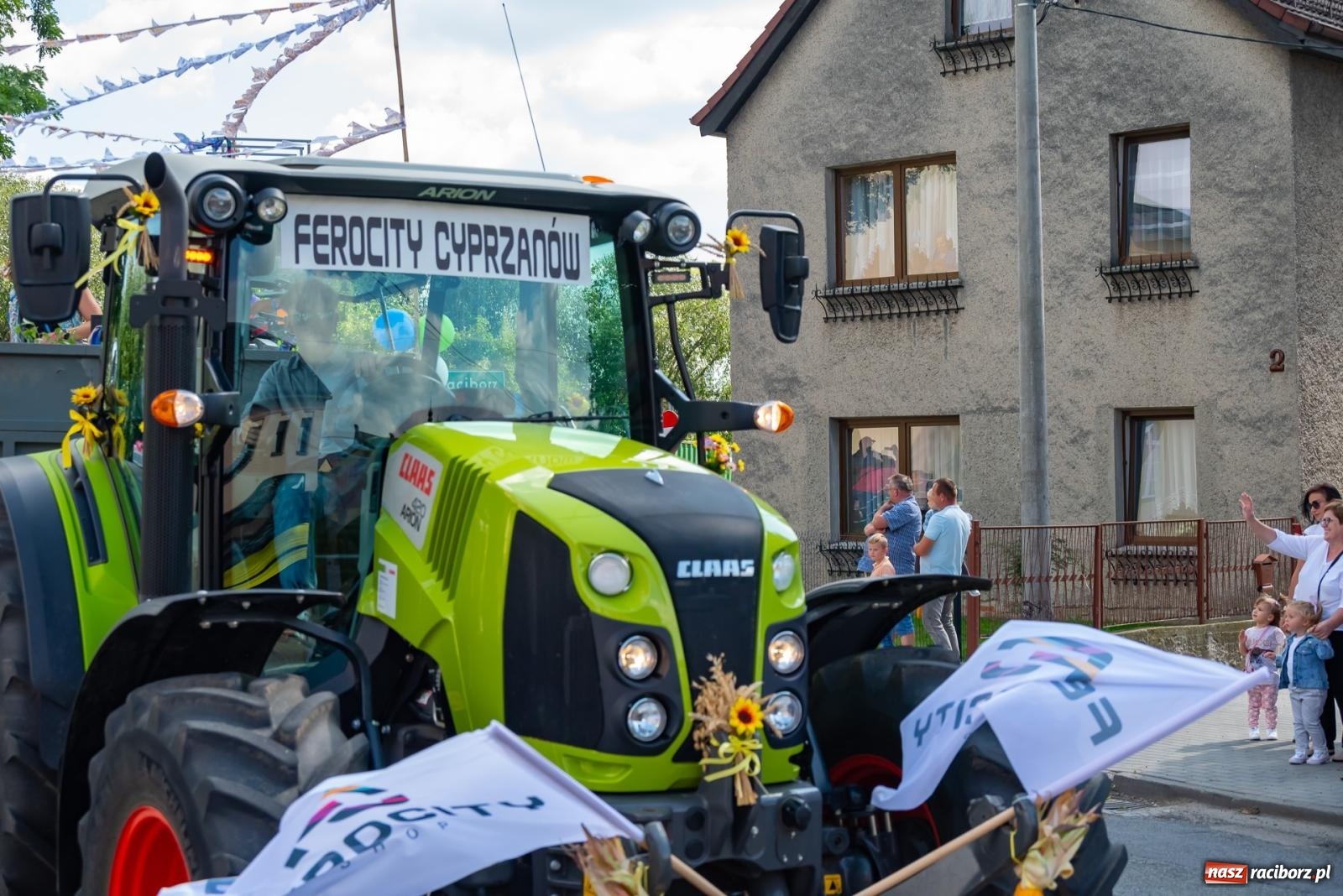 Zdjęcie w galerii na portalu naszraciborz.pl: Z Cyprzanowa do Pietrowic Wielkich. Dożynki gminne 2023 [FOTO i WIDEO] wiadomości z regionu