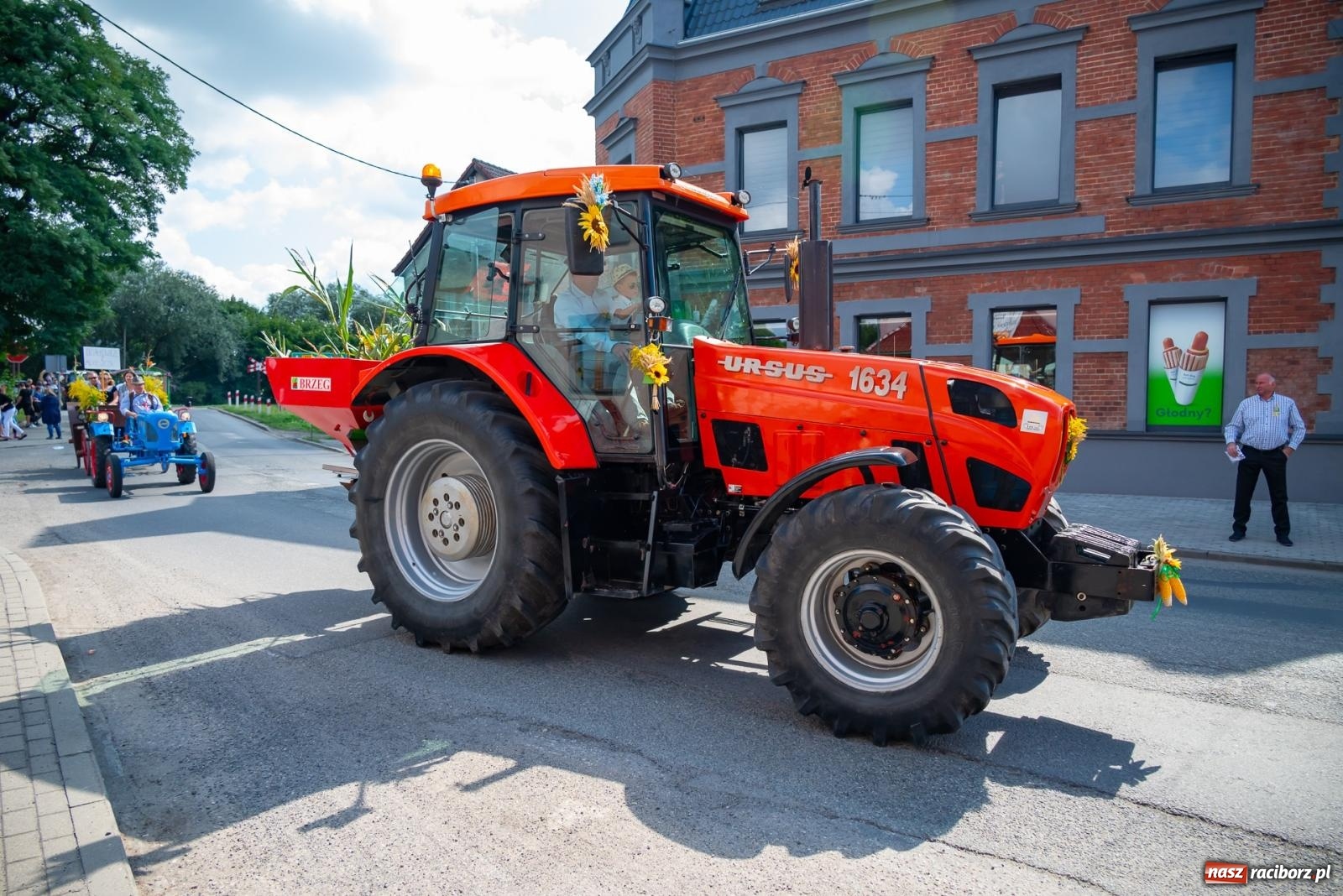 Zdjęcie w galerii na portalu naszraciborz.pl: Z Cyprzanowa do Pietrowic Wielkich. Dożynki gminne 2023 [FOTO i WIDEO] wiadomości z regionu