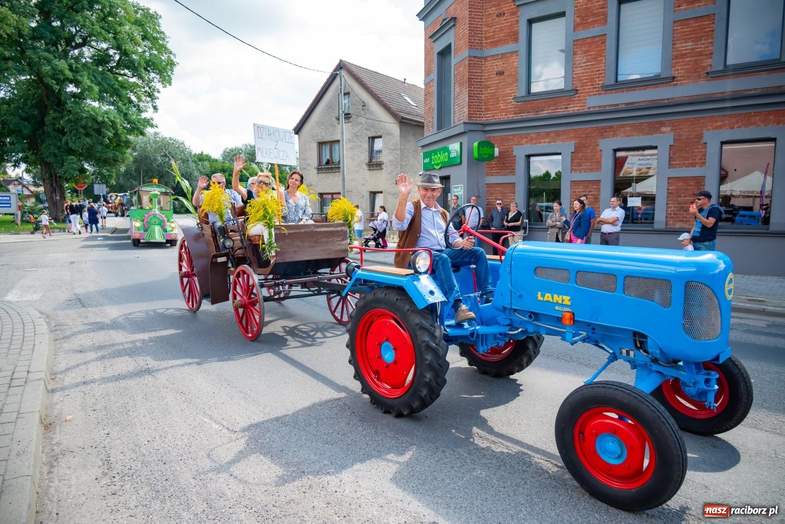 Zdjęcie w galerii na portalu naszraciborz.pl: Z Cyprzanowa do Pietrowic Wielkich. Dożynki gminne 2023 [FOTO i WIDEO] wiadomości z regionu