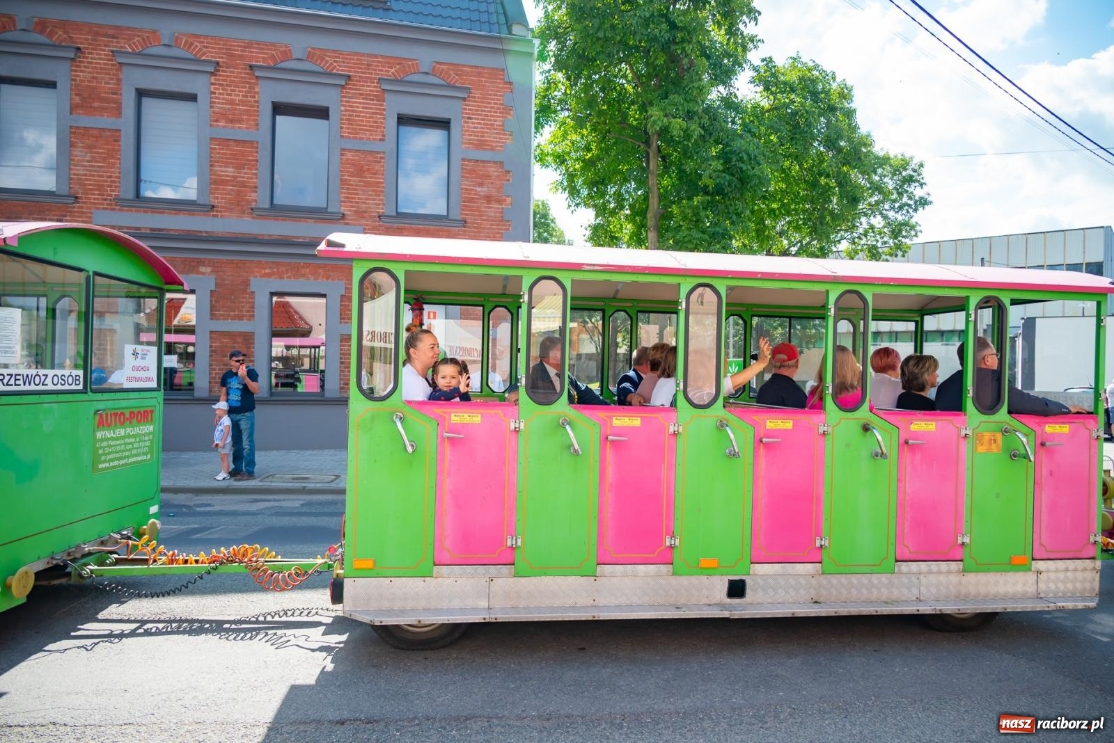 Zdjęcie w galerii na portalu naszraciborz.pl: Z Cyprzanowa do Pietrowic Wielkich. Dożynki gminne 2023 [FOTO i WIDEO] wiadomości z regionu