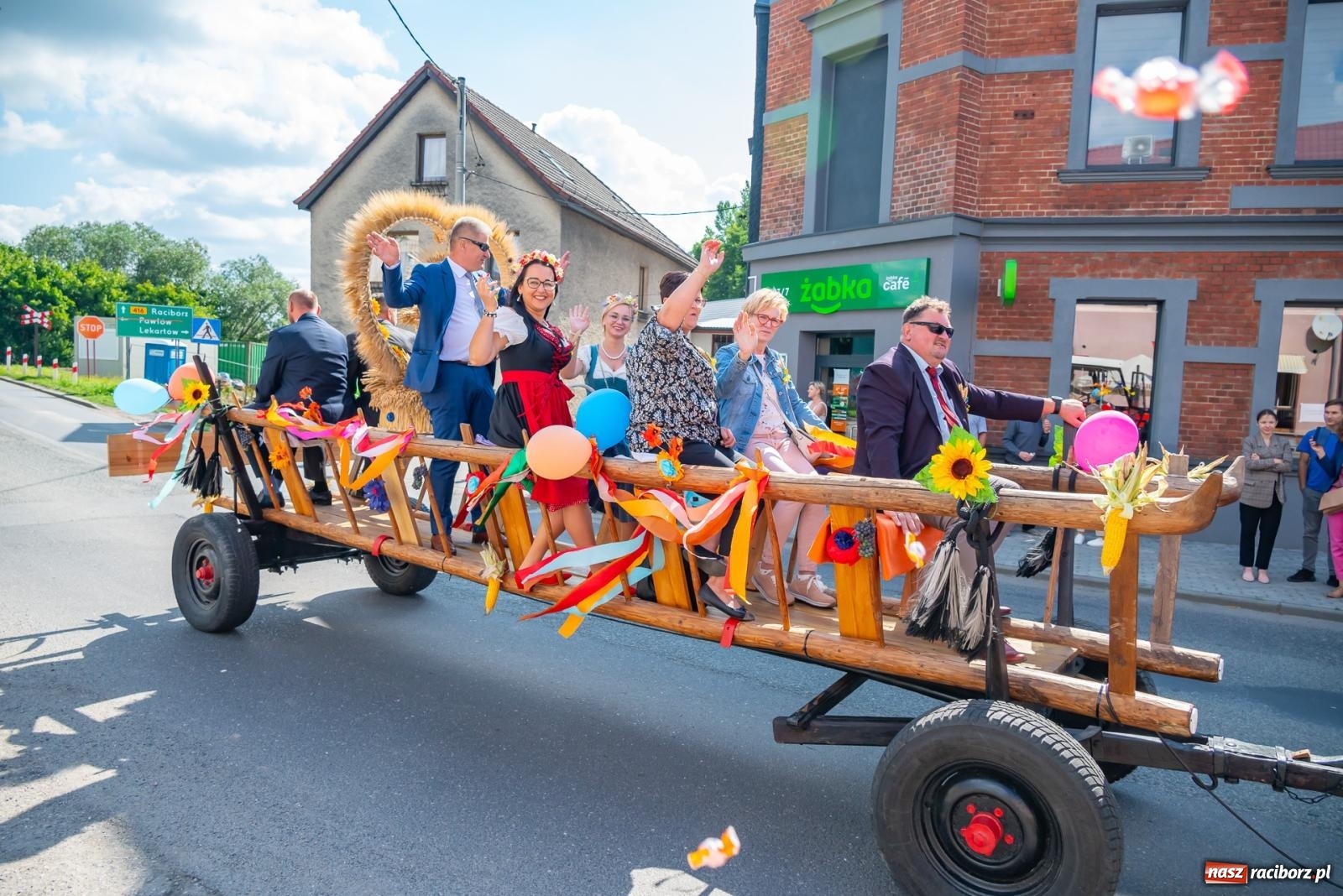 Zdjęcie w galerii na portalu naszraciborz.pl: Z Cyprzanowa do Pietrowic Wielkich. Dożynki gminne 2023 [FOTO i WIDEO] wiadomości z regionu