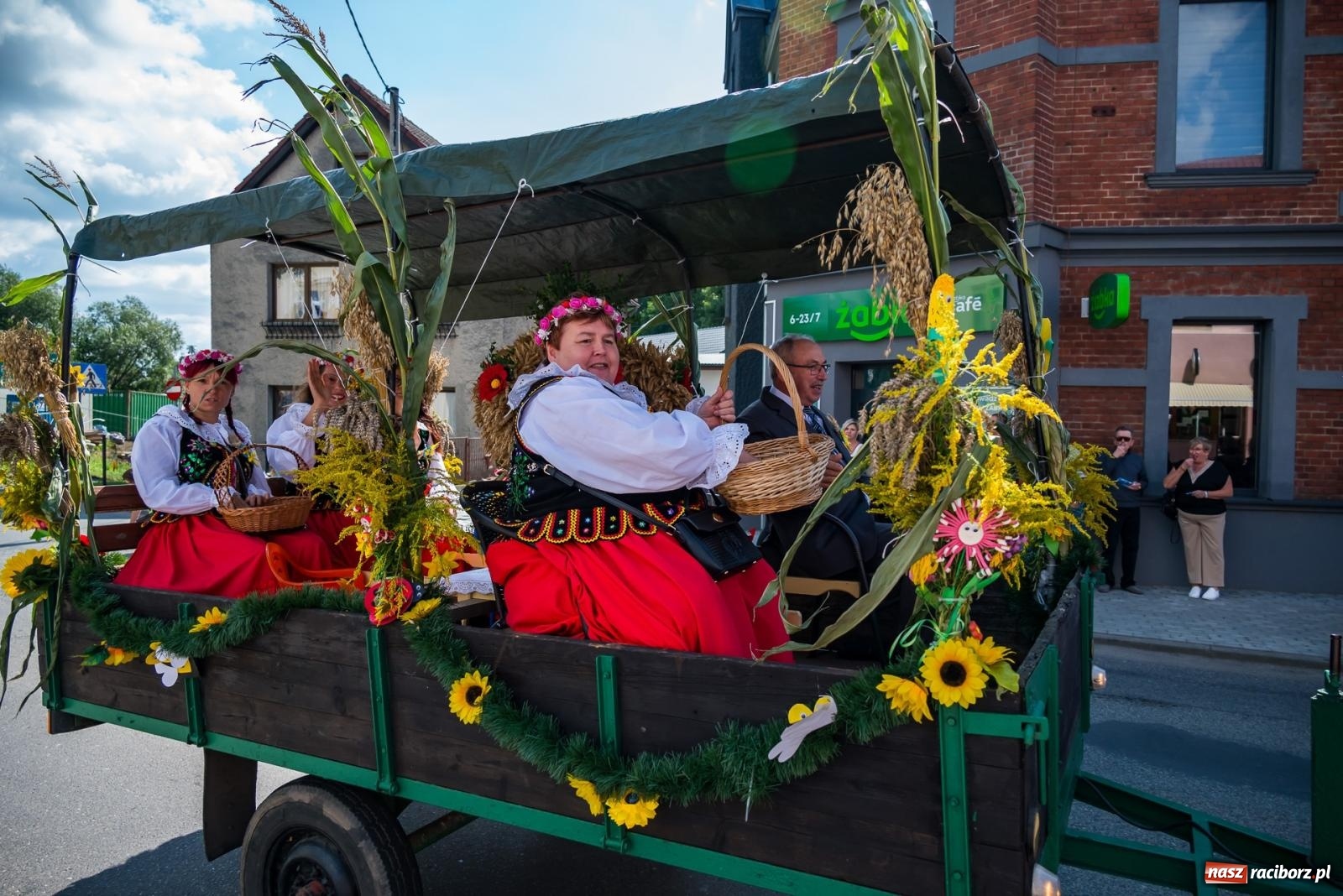 Zdjęcie w galerii na portalu naszraciborz.pl: Z Cyprzanowa do Pietrowic Wielkich. Dożynki gminne 2023 [FOTO i WIDEO] wiadomości z regionu