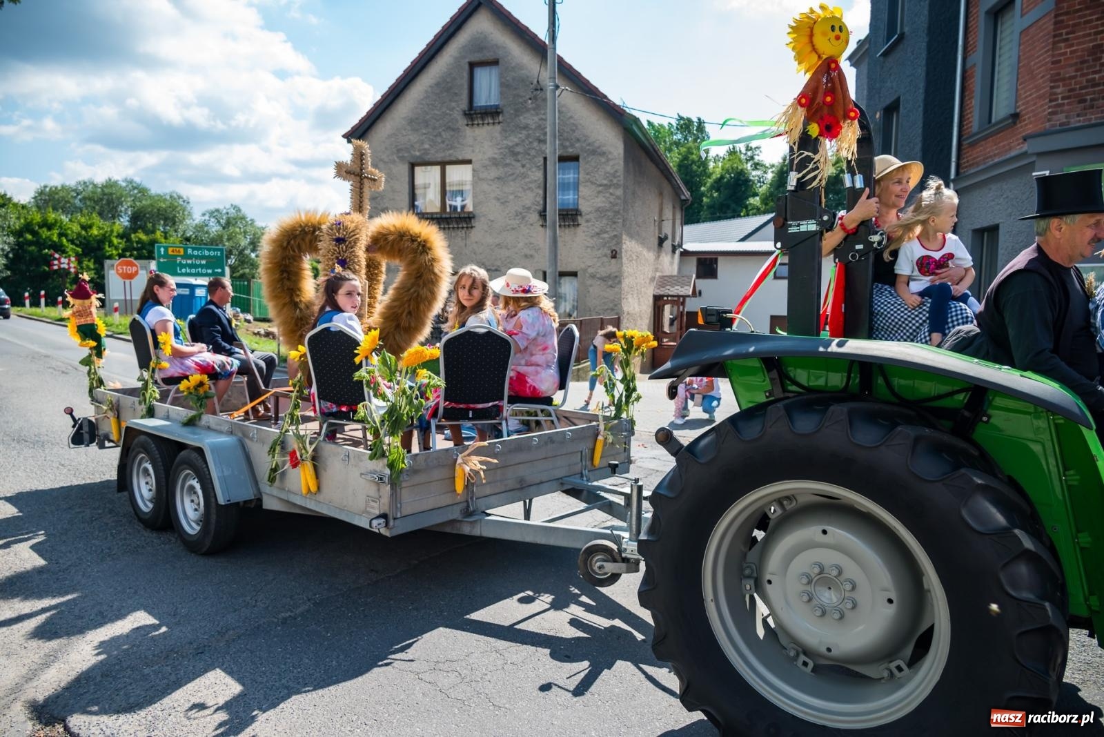 Zdjęcie w galerii na portalu naszraciborz.pl: Z Cyprzanowa do Pietrowic Wielkich. Dożynki gminne 2023 [FOTO i WIDEO] wiadomości z regionu