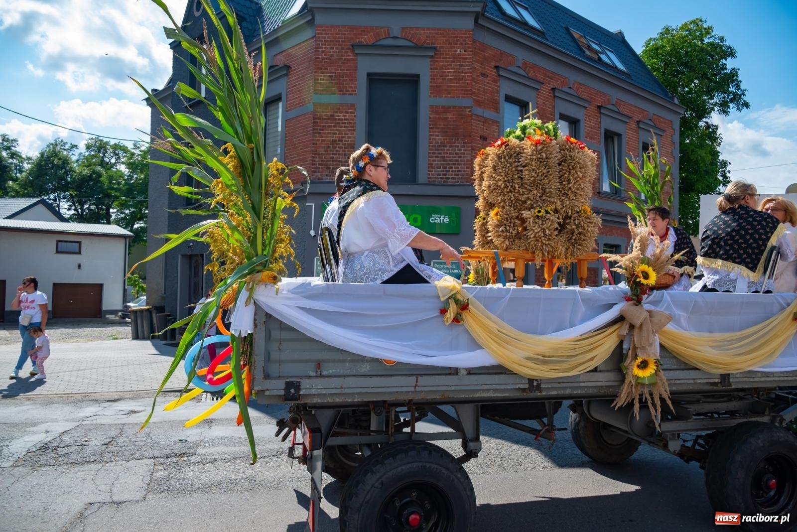 Zdjęcie w galerii na portalu naszraciborz.pl: Z Cyprzanowa do Pietrowic Wielkich. Dożynki gminne 2023 [FOTO i WIDEO] wiadomości z regionu