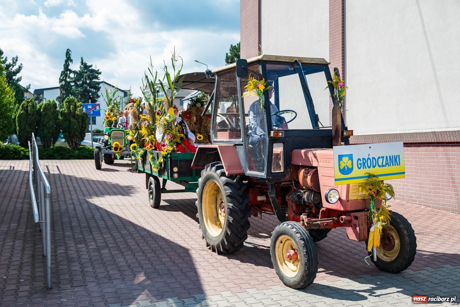 Zdjęcie w galerii na portalu naszraciborz.pl: Z Cyprzanowa do Pietrowic Wielkich. Dożynki gminne 2023 [FOTO i WIDEO] wiadomości z regionu
