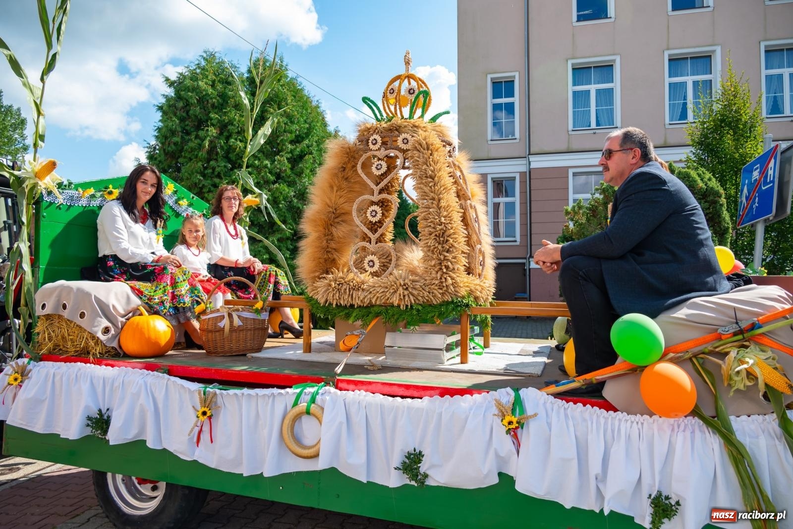 Zdjęcie w galerii na portalu naszraciborz.pl: Z Cyprzanowa do Pietrowic Wielkich. Dożynki gminne 2023 [FOTO i WIDEO] wiadomości z regionu