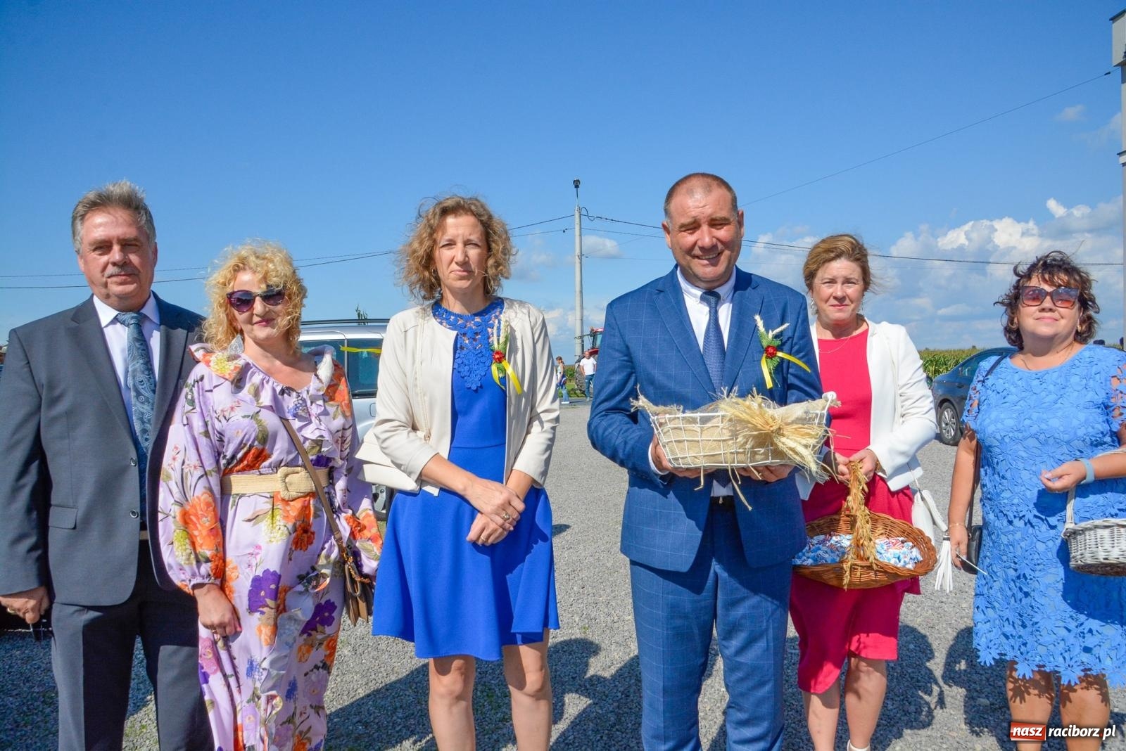 Zdjęcie w galerii na portalu naszraciborz.pl: Oldskul, mechanizacja i samolot. Dożynki w Rudyszwałdzie [FOTO i WIDEO] wiadomości z regionu