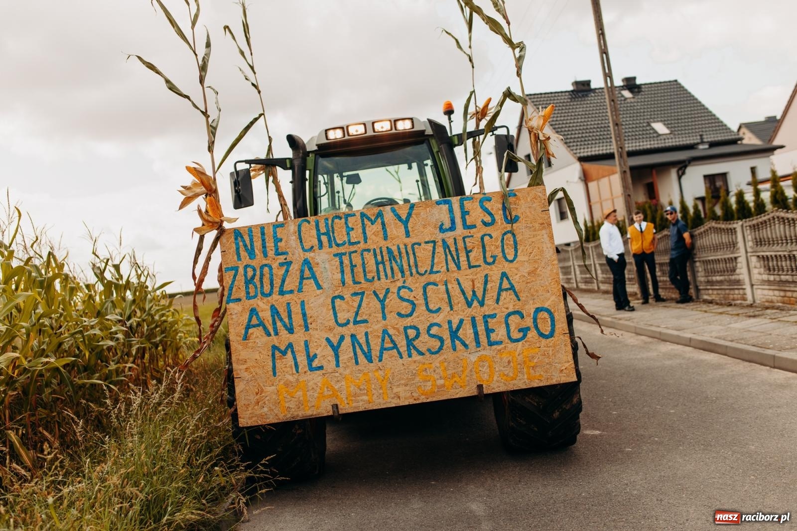 Zdjęcie w galerii na portalu naszraciborz.pl: Rolnik szuka żony, bo zebrał dobre plony. Dożynki w Sudole [FOTO i WIDEO] wiadomości z regionu