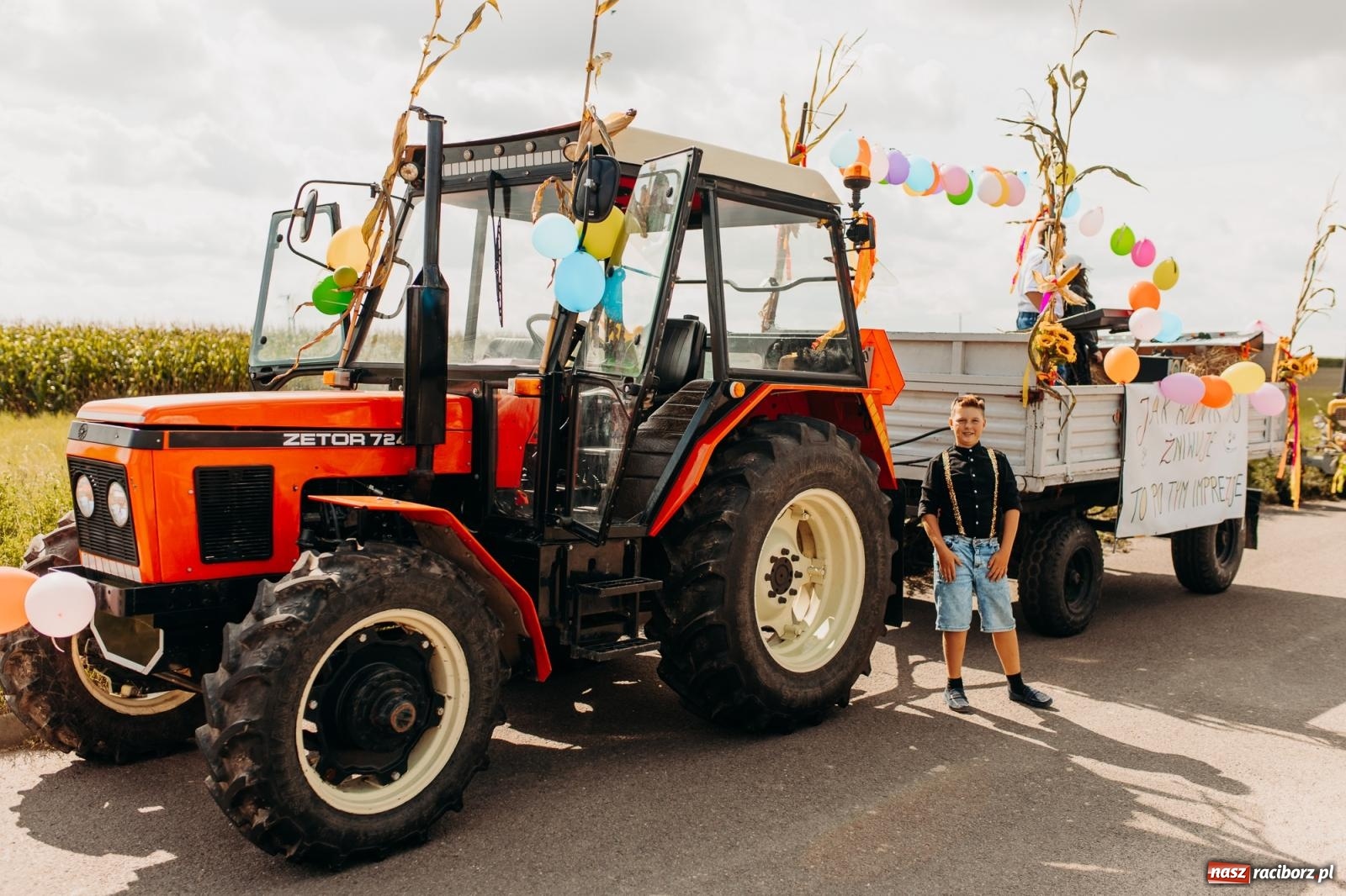 Zdjęcie w galerii na portalu naszraciborz.pl: Rolnik szuka żony, bo zebrał dobre plony. Dożynki w Sudole [FOTO i WIDEO] wiadomości z regionu