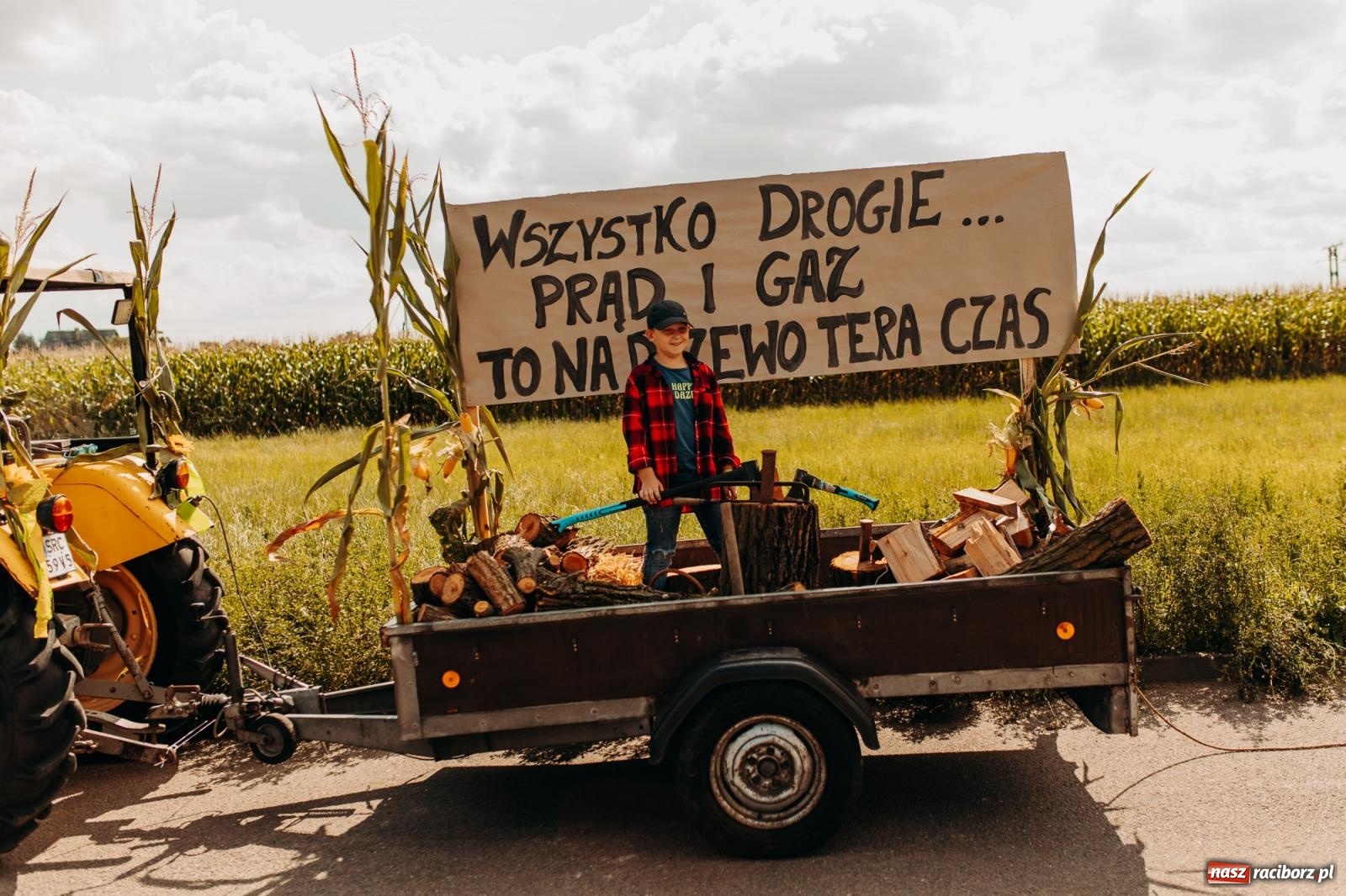 Zdjęcie w galerii na portalu naszraciborz.pl: Rolnik szuka żony, bo zebrał dobre plony. Dożynki w Sudole [FOTO i WIDEO] wiadomości z regionu
