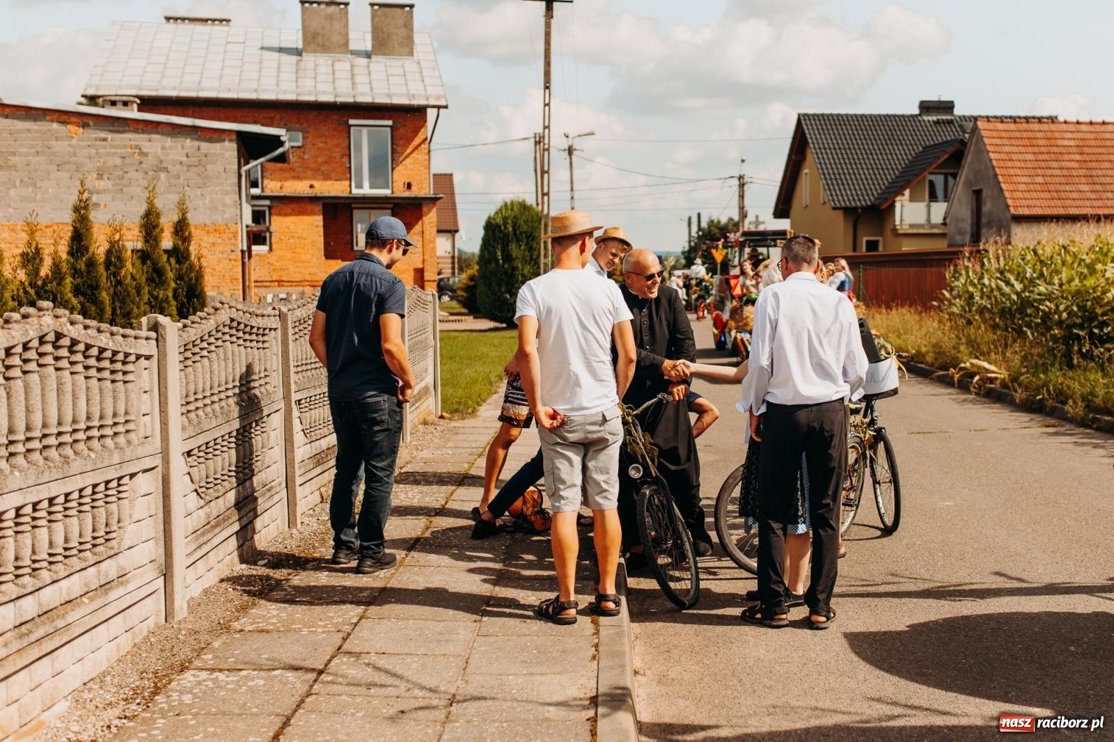 Zdjęcie w galerii na portalu naszraciborz.pl: Rolnik szuka żony, bo zebrał dobre plony. Dożynki w Sudole [FOTO i WIDEO] wiadomości z regionu