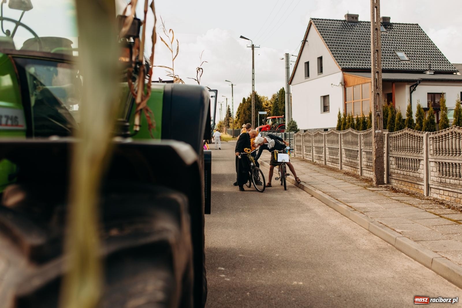 Zdjęcie w galerii na portalu naszraciborz.pl: Rolnik szuka żony, bo zebrał dobre plony. Dożynki w Sudole [FOTO i WIDEO] wiadomości z regionu