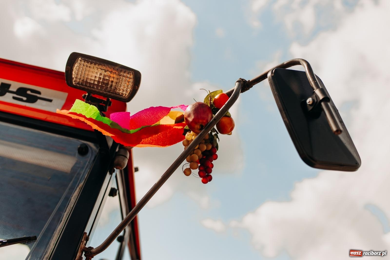 Zdjęcie w galerii na portalu naszraciborz.pl: Rolnik szuka żony, bo zebrał dobre plony. Dożynki w Sudole [FOTO i WIDEO] wiadomości z regionu