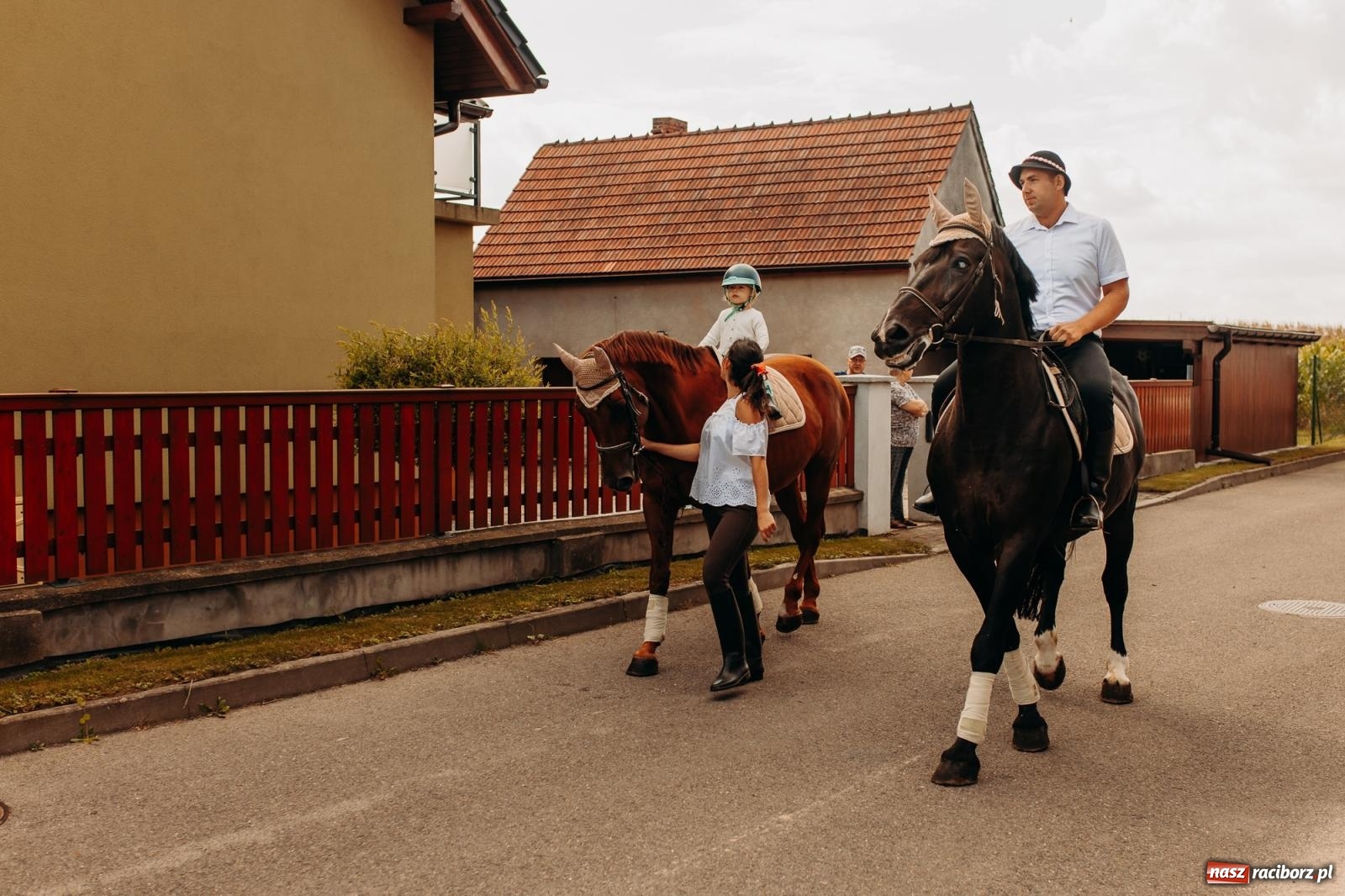 Zdjęcie w galerii na portalu naszraciborz.pl: Rolnik szuka żony, bo zebrał dobre plony. Dożynki w Sudole [FOTO i WIDEO] wiadomości z regionu