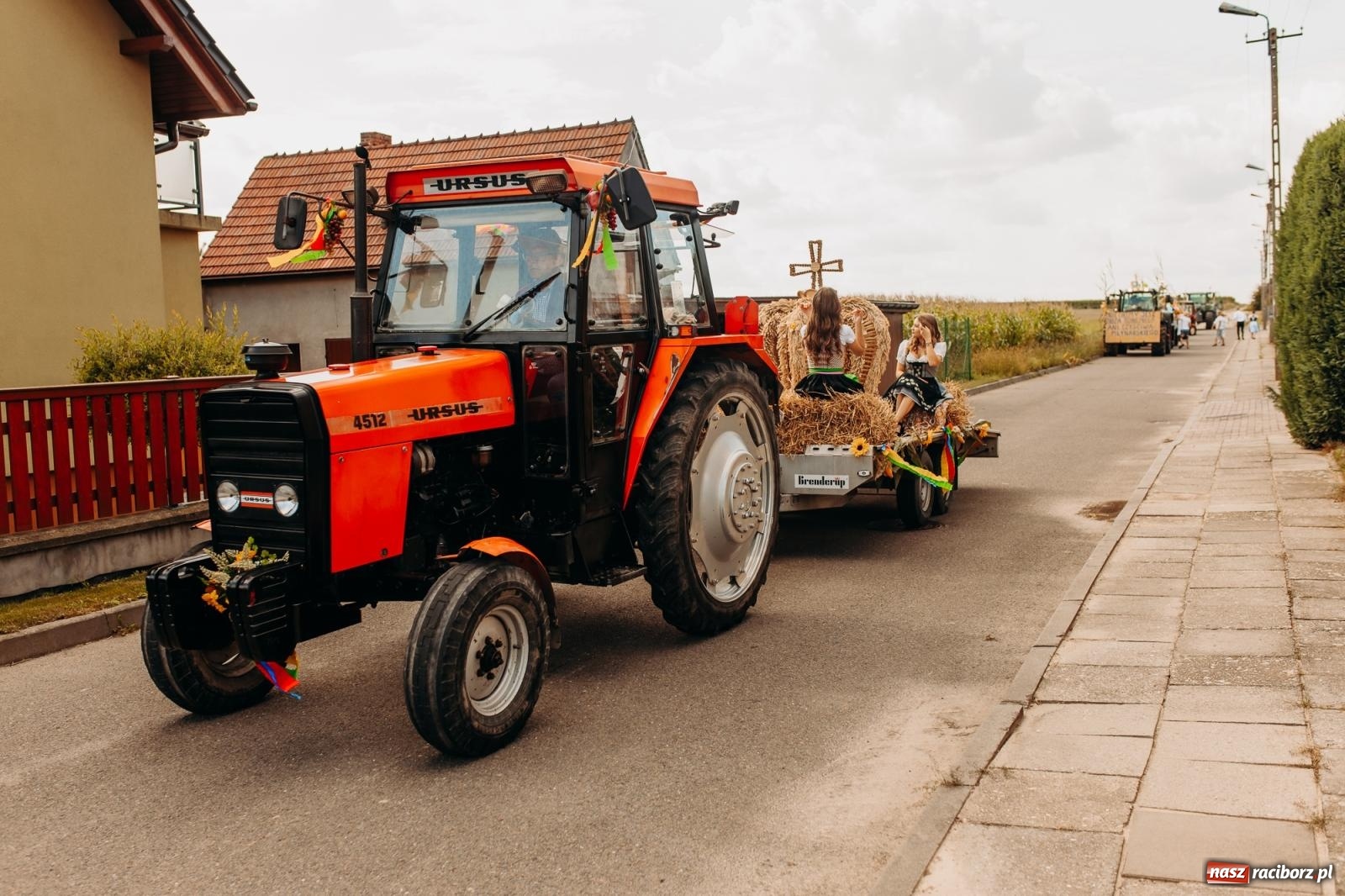 Zdjęcie w galerii na portalu naszraciborz.pl: Rolnik szuka żony, bo zebrał dobre plony. Dożynki w Sudole [FOTO i WIDEO] wiadomości z regionu
