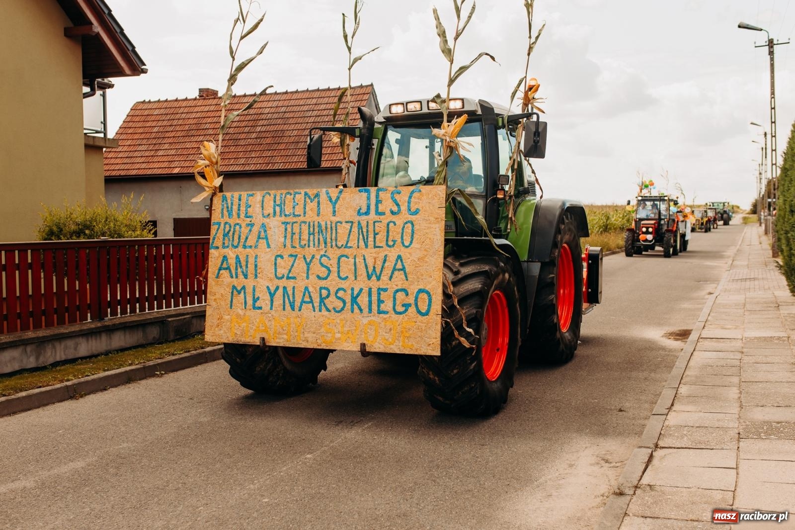 Zdjęcie w galerii na portalu naszraciborz.pl: Rolnik szuka żony, bo zebrał dobre plony. Dożynki w Sudole [FOTO i WIDEO] wiadomości z regionu