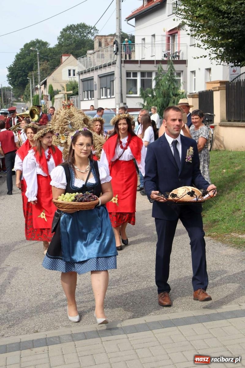 Zdjęcie w galerii na portalu naszraciborz.pl: Błażejowice gospodarzem dożynek w parafii Sławików [FOTO] wiadomości z regionu