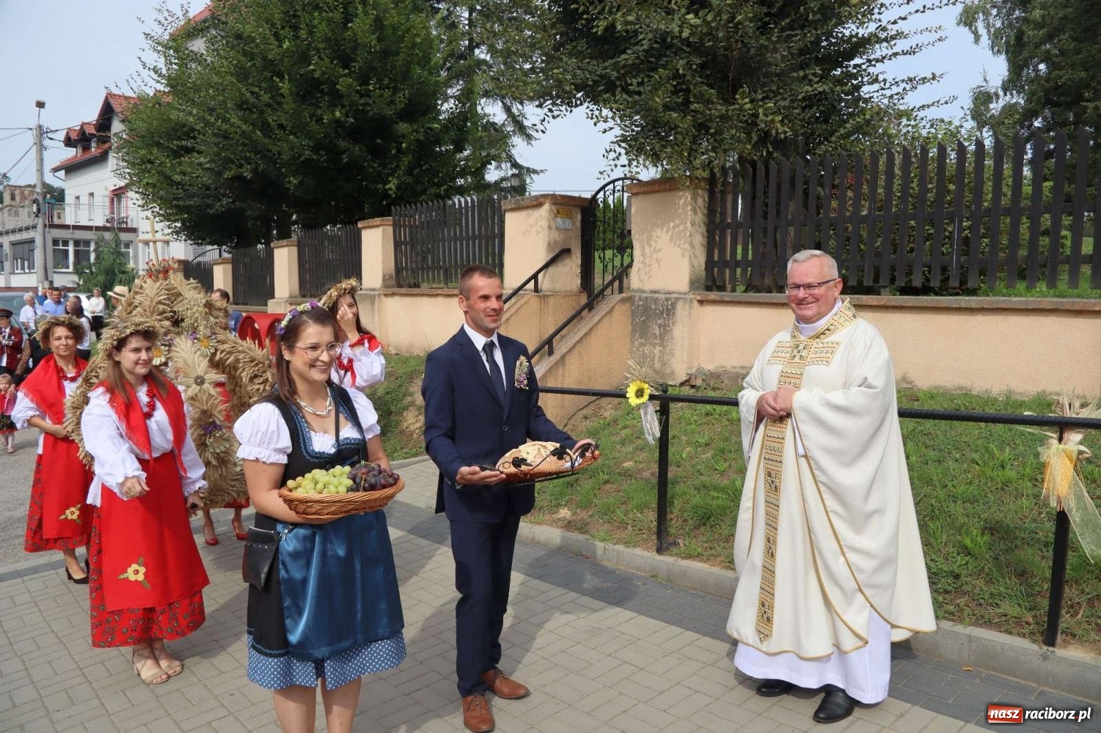 Zdjęcie w galerii na portalu naszraciborz.pl: Błażejowice gospodarzem dożynek w parafii Sławików [FOTO] wiadomości z regionu