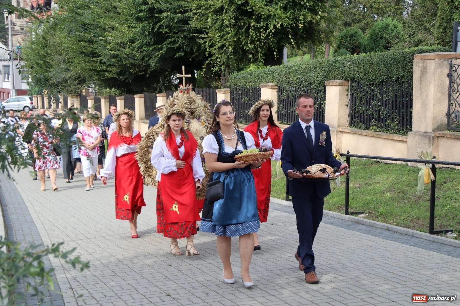 Zdjęcie w galerii na portalu naszraciborz.pl: Błażejowice gospodarzem dożynek w parafii Sławików [FOTO] wiadomości z regionu