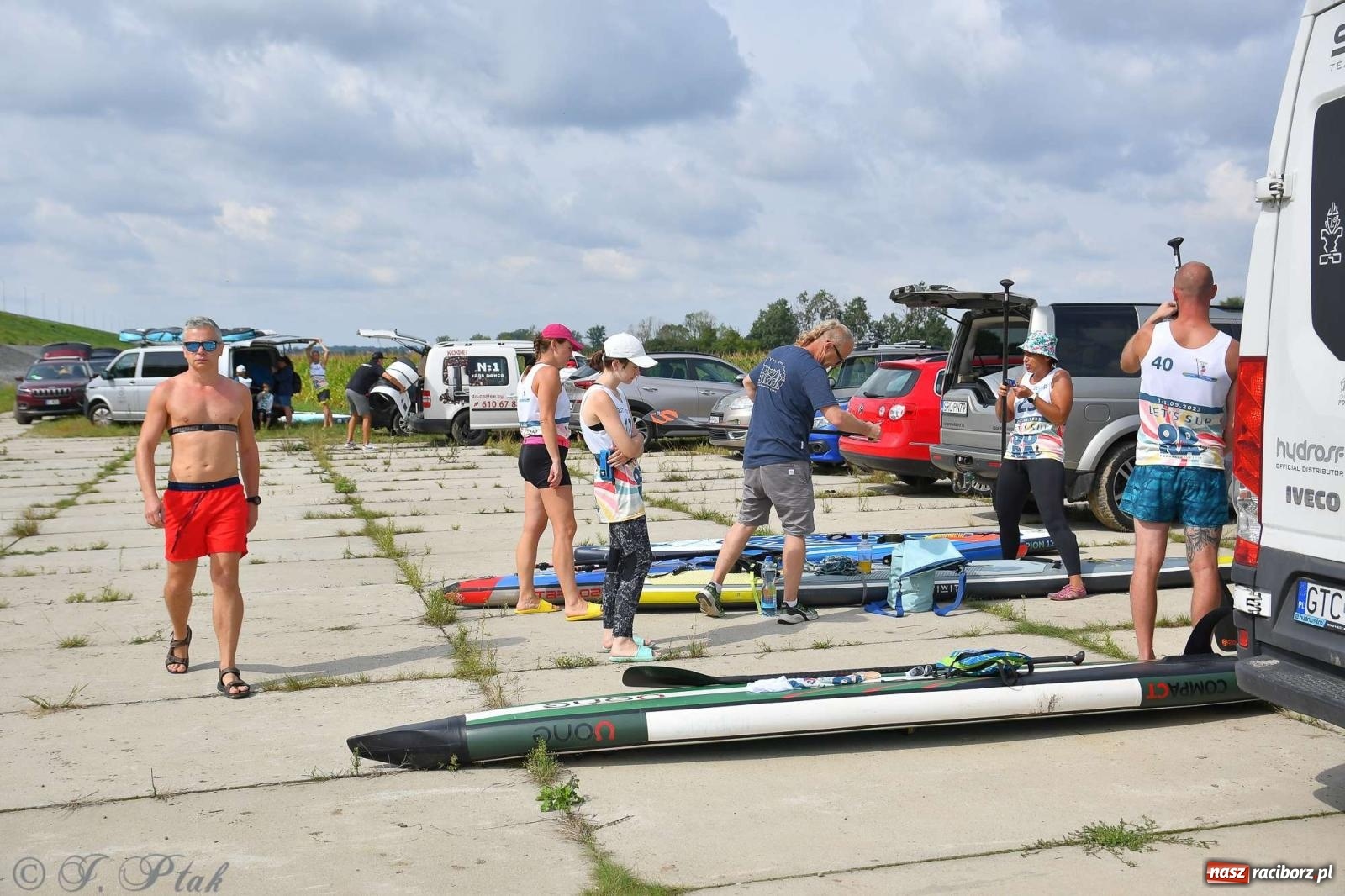 Zdjęcie w galerii na portalu naszraciborz.pl: Śmiałkowie pod zaporą. Najdłuższy dystans Odra Sup Cup 2023 [FOTO i WIDEO] wiadomości z regionu