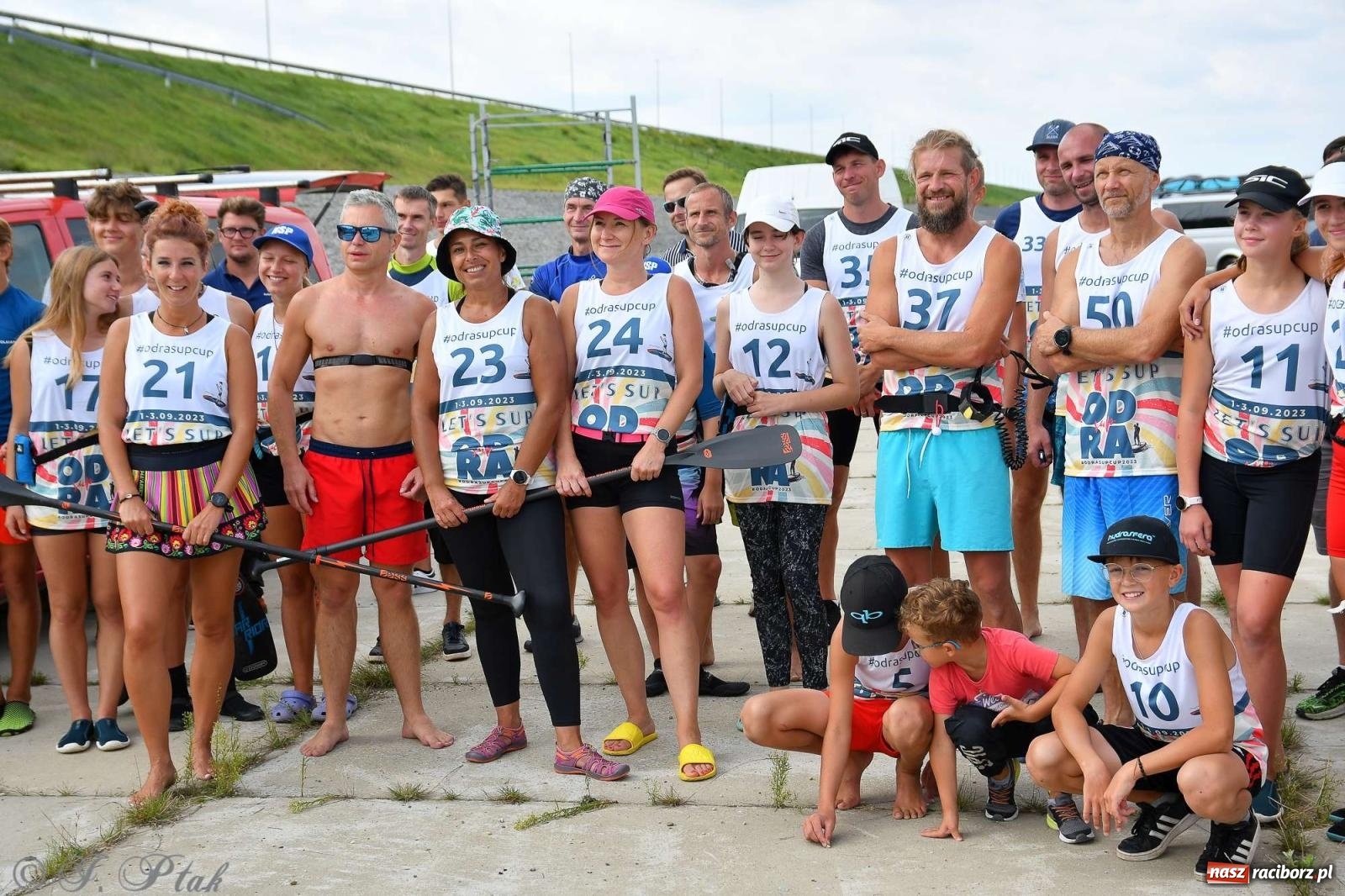 Zdjęcie w galerii na portalu naszraciborz.pl: Śmiałkowie pod zaporą. Najdłuższy dystans Odra Sup Cup 2023 [FOTO i WIDEO] wiadomości z regionu
