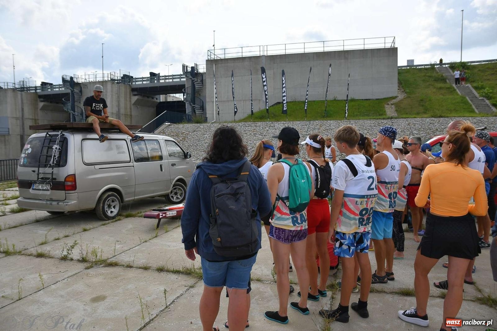 Zdjęcie w galerii na portalu naszraciborz.pl: Śmiałkowie pod zaporą. Najdłuższy dystans Odra Sup Cup 2023 [FOTO i WIDEO] wiadomości z regionu