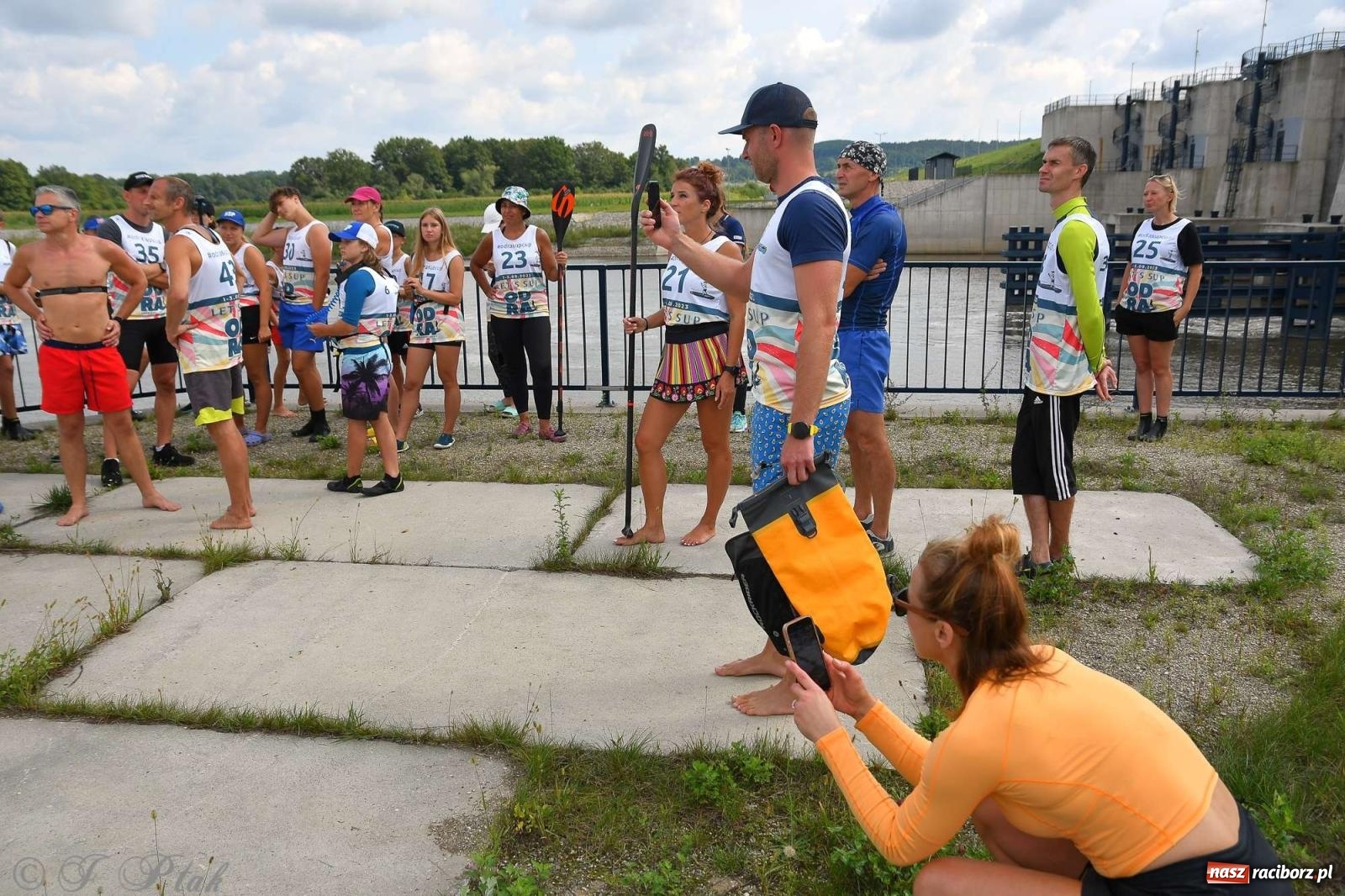 Zdjęcie w galerii na portalu naszraciborz.pl: Śmiałkowie pod zaporą. Najdłuższy dystans Odra Sup Cup 2023 [FOTO i WIDEO] wiadomości z regionu