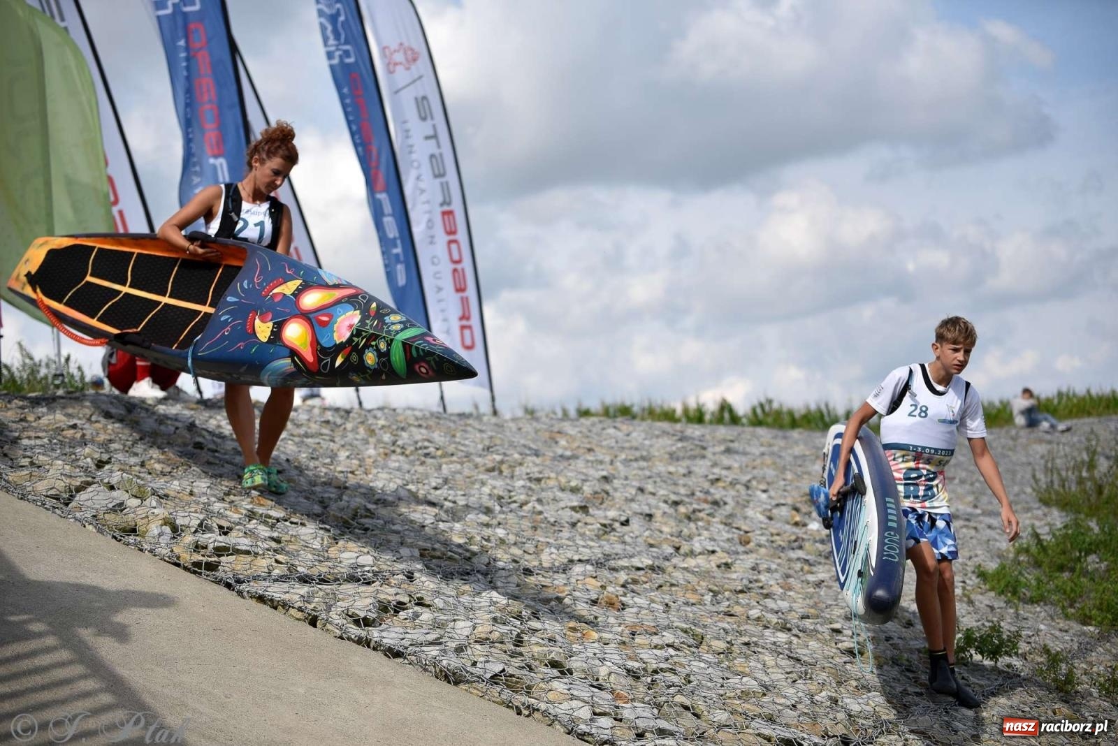 Zdjęcie w galerii na portalu naszraciborz.pl: Śmiałkowie pod zaporą. Najdłuższy dystans Odra Sup Cup 2023 [FOTO i WIDEO] wiadomości z regionu