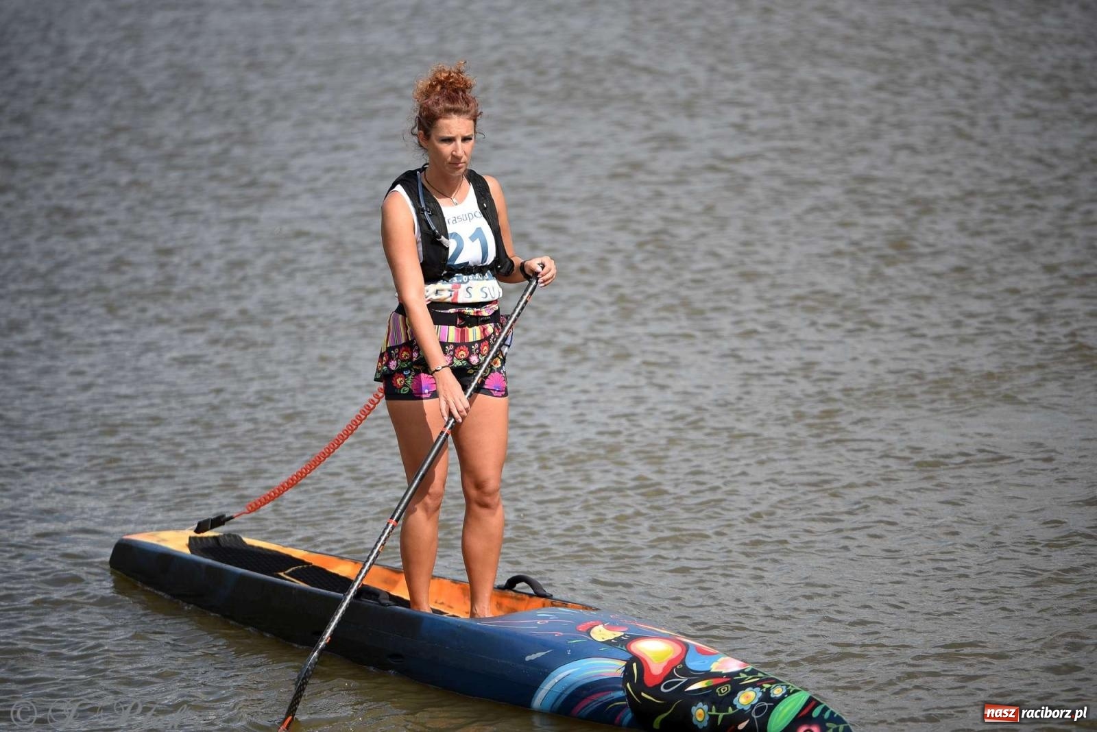 Zdjęcie w galerii na portalu naszraciborz.pl: Śmiałkowie pod zaporą. Najdłuższy dystans Odra Sup Cup 2023 [FOTO i WIDEO] wiadomości z regionu