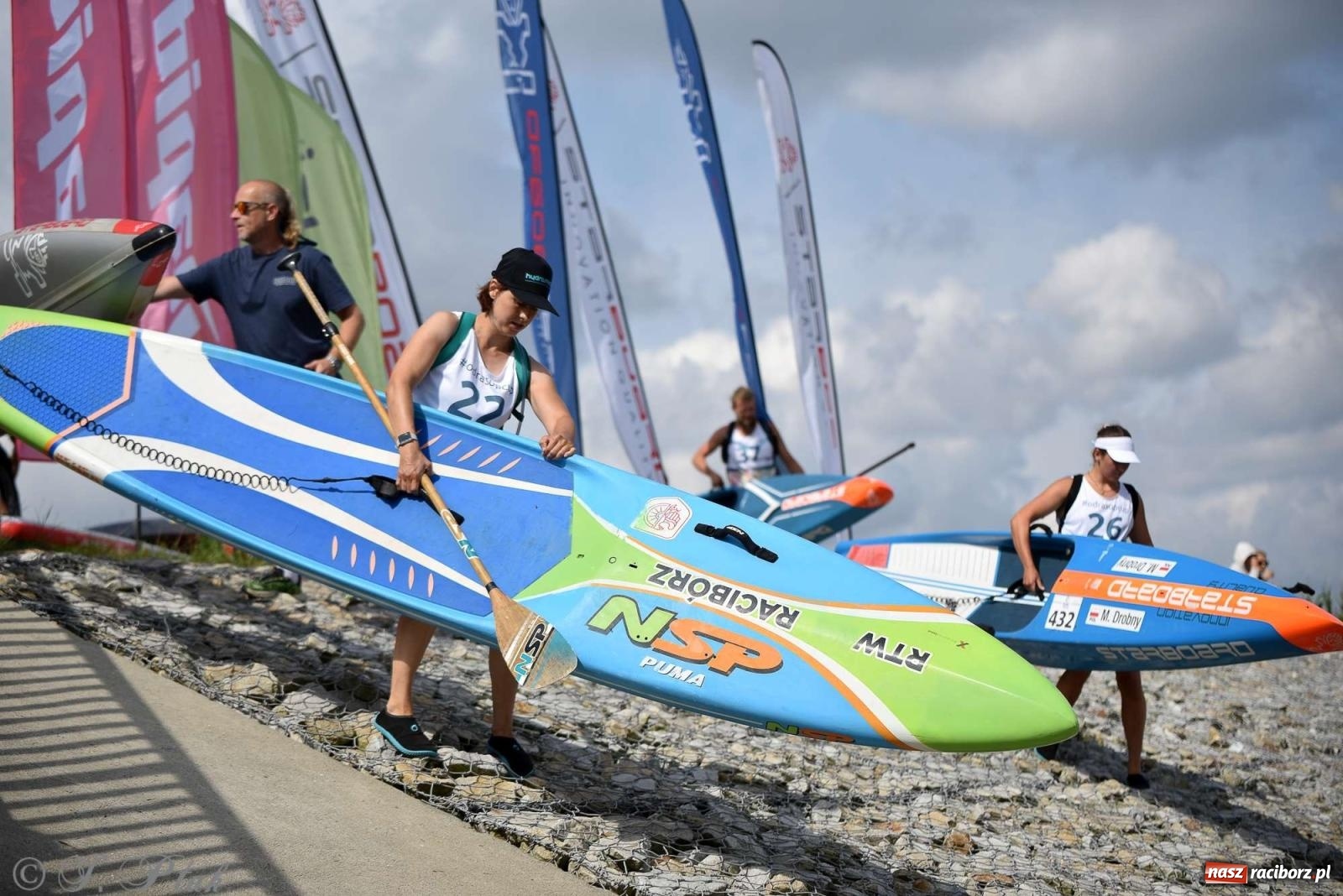 Zdjęcie w galerii na portalu naszraciborz.pl: Śmiałkowie pod zaporą. Najdłuższy dystans Odra Sup Cup 2023 [FOTO i WIDEO] wiadomości z regionu