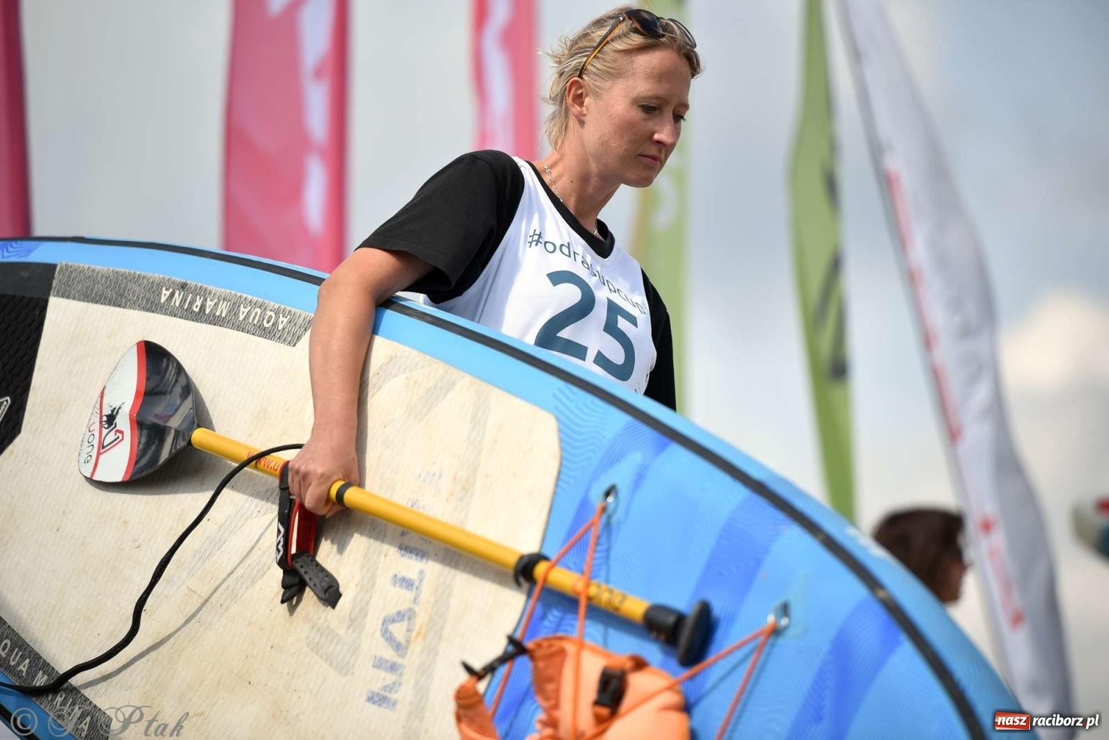 Zdjęcie w galerii na portalu naszraciborz.pl: Śmiałkowie pod zaporą. Najdłuższy dystans Odra Sup Cup 2023 [FOTO i WIDEO] wiadomości z regionu