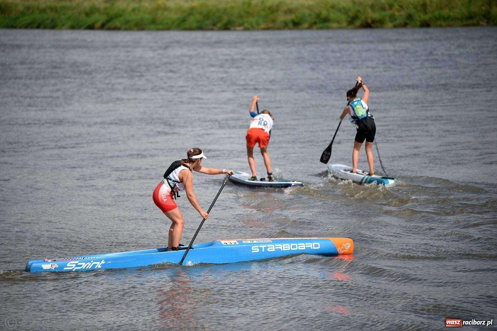 Zdjęcie w galerii na portalu naszraciborz.pl: Śmiałkowie pod zaporą. Najdłuższy dystans Odra Sup Cup 2023 [FOTO i WIDEO] wiadomości z regionu