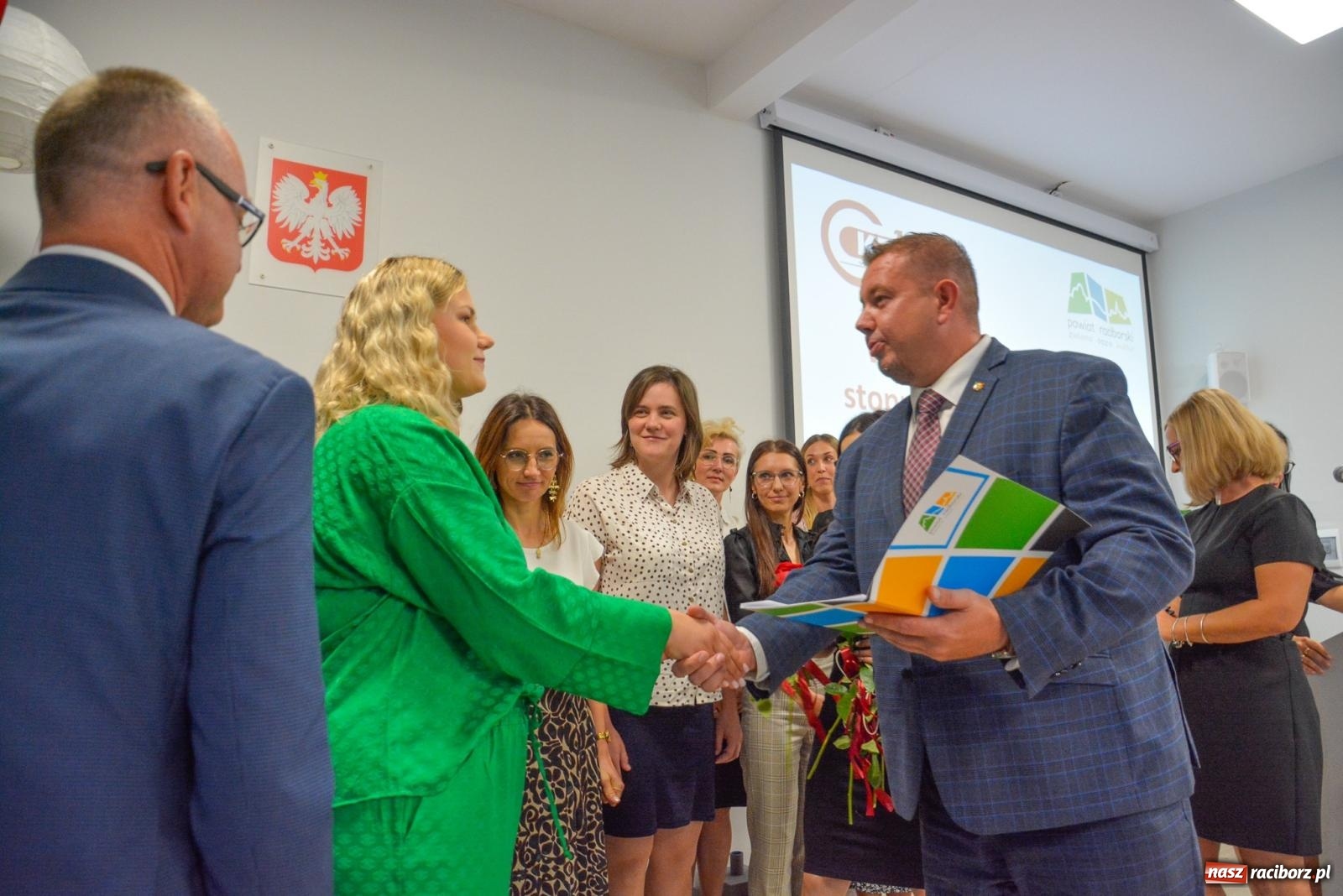 Zdjęcie w galerii na portalu naszraciborz.pl: Misja, kasa i wstyd. Powiatowe rozpoczęcie roku szkolnego w Gastronomiku wiadomości z regionu