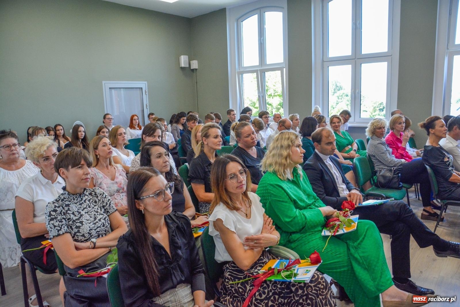 Zdjęcie w galerii na portalu naszraciborz.pl: Misja, kasa i wstyd. Powiatowe rozpoczęcie roku szkolnego w Gastronomiku wiadomości z regionu