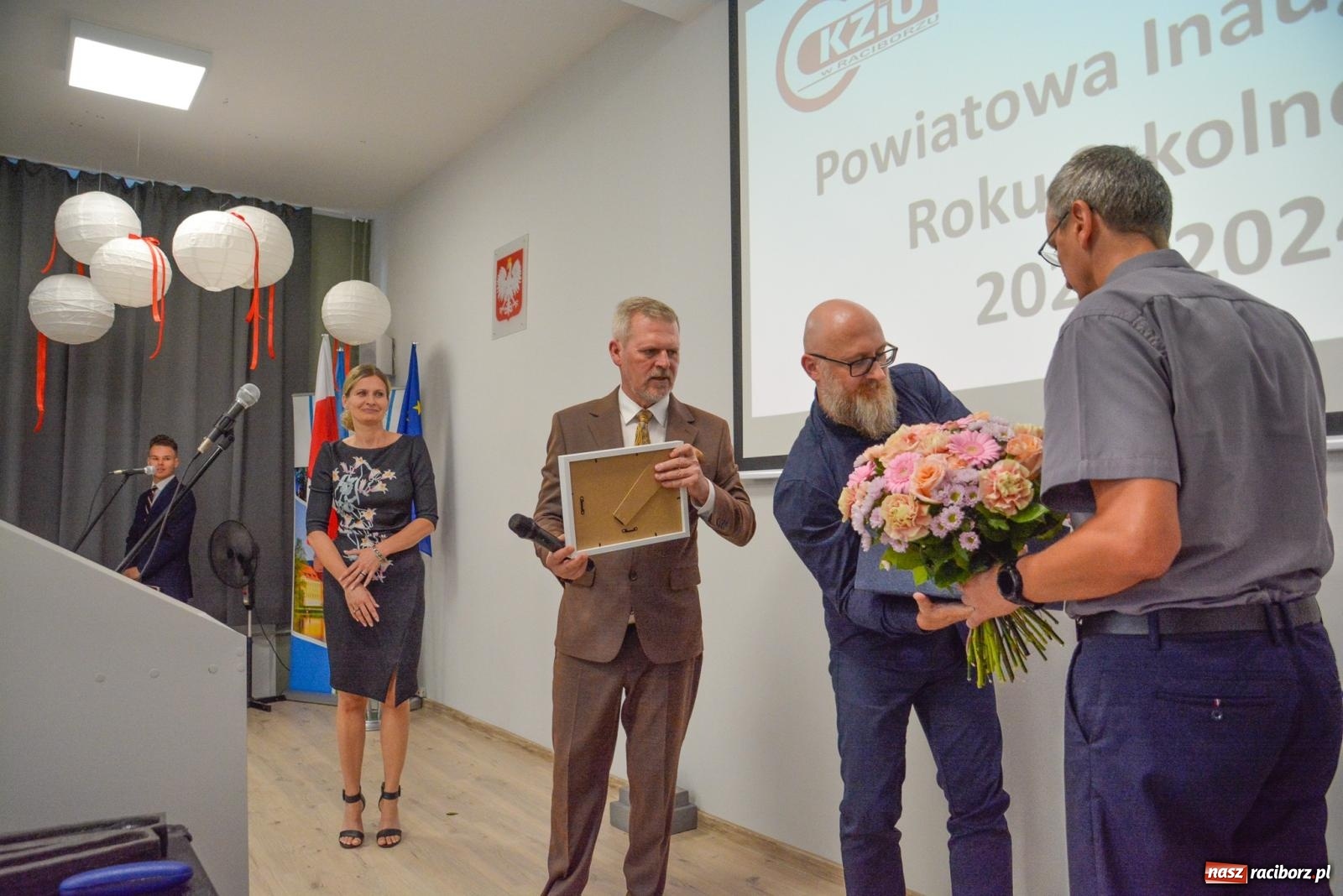 Zdjęcie w galerii na portalu naszraciborz.pl: Misja, kasa i wstyd. Powiatowe rozpoczęcie roku szkolnego w Gastronomiku wiadomości z regionu