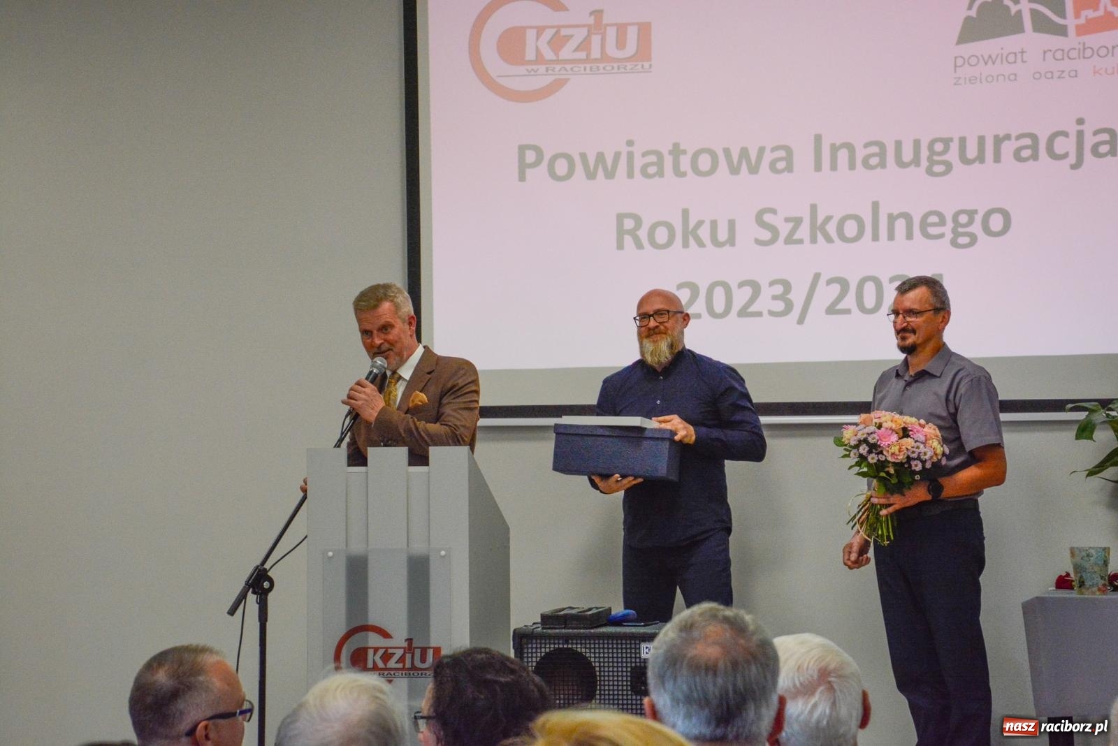 Zdjęcie w galerii na portalu naszraciborz.pl: Misja, kasa i wstyd. Powiatowe rozpoczęcie roku szkolnego w Gastronomiku wiadomości z regionu