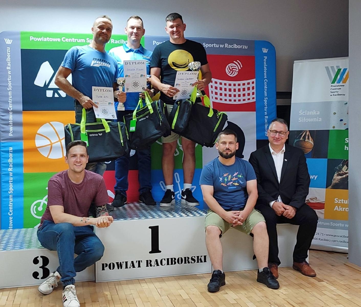 Zdjęcie w galerii na portalu naszraciborz.pl: Finał wakacyjnej ligi Steel Darta w PCS wiadomości z regionu