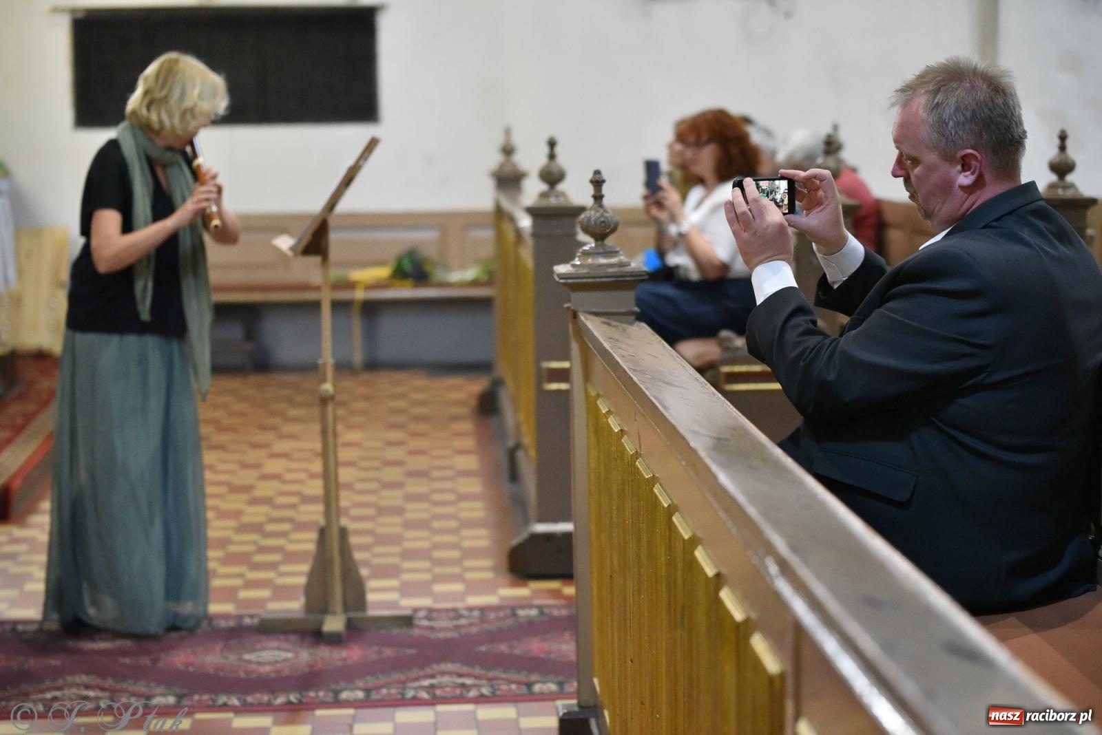 Zdjęcie w galerii na portalu naszraciborz.pl: W kręgu rodziny Bachów. Koncert w kościele farnym [FOTO i WIDEO] wiadomości z regionu