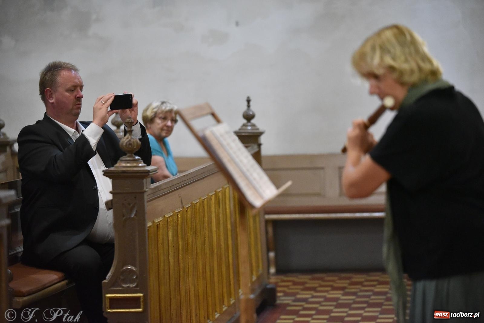 Zdjęcie w galerii na portalu naszraciborz.pl: W kręgu rodziny Bachów. Koncert w kościele farnym [FOTO i WIDEO] wiadomości z regionu