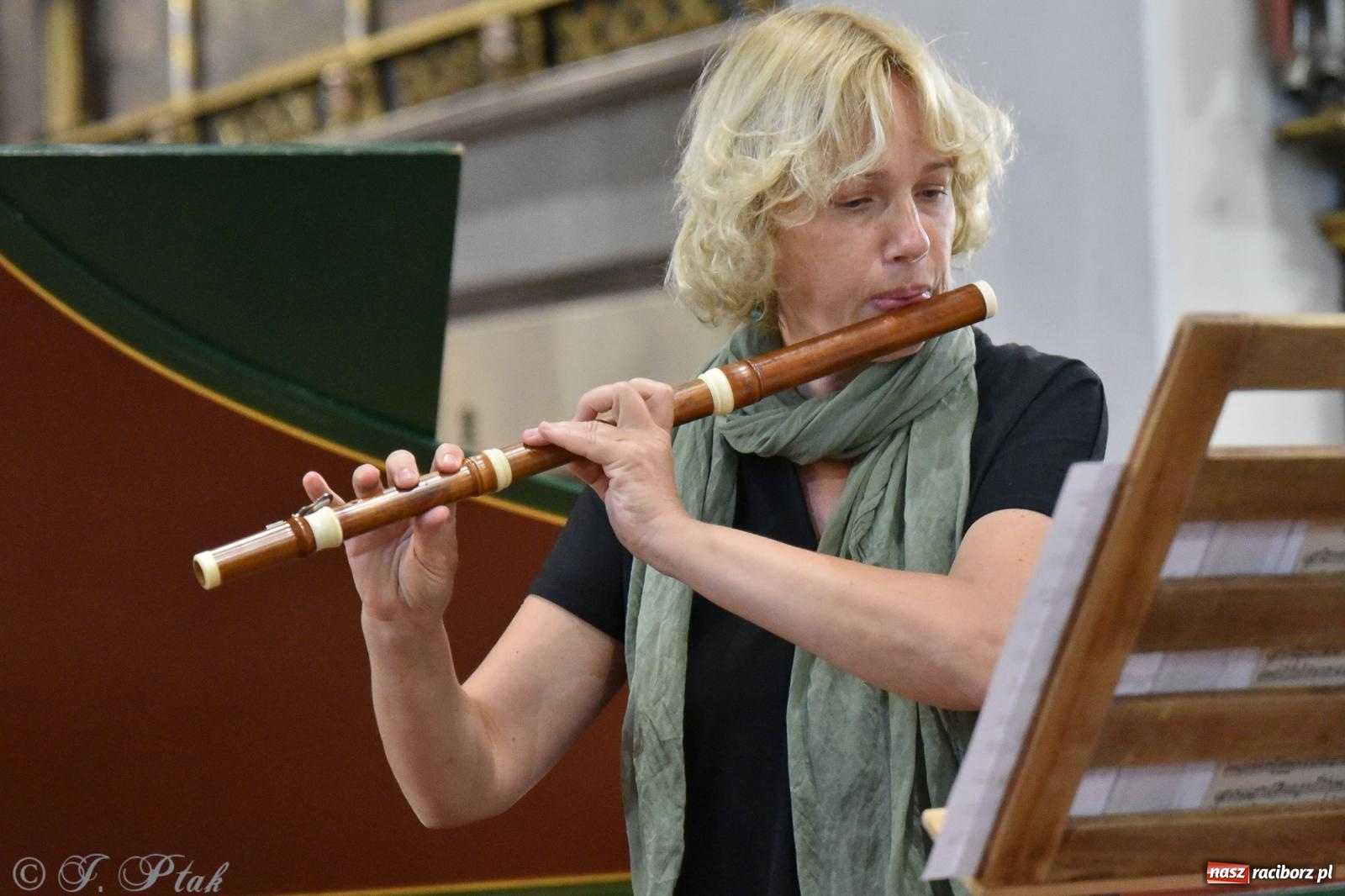 Zdjęcie w galerii na portalu naszraciborz.pl: W kręgu rodziny Bachów. Koncert w kościele farnym [FOTO i WIDEO] wiadomości z regionu